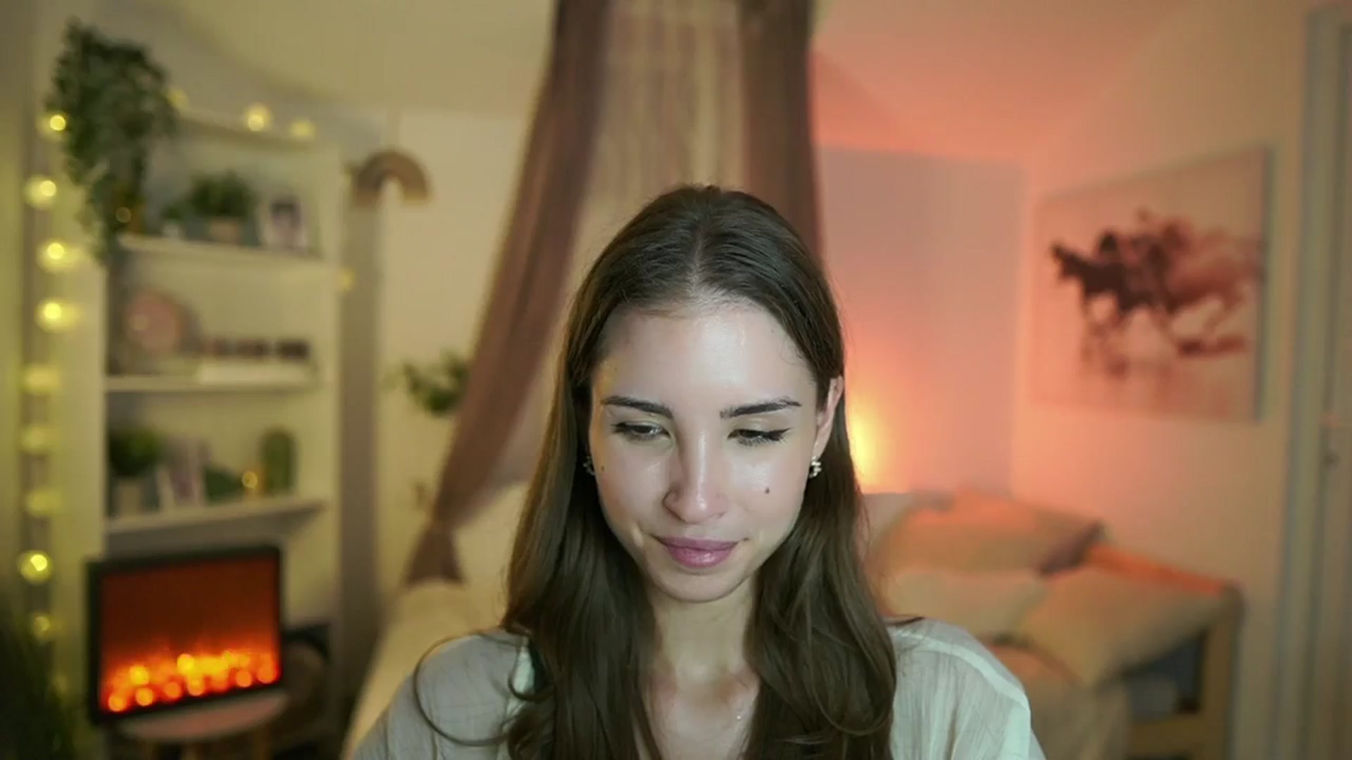 Gallery image thumbnail from Shy_jane's myfreecams stream on, 09/17/2024, 16:40 image 15 of 20