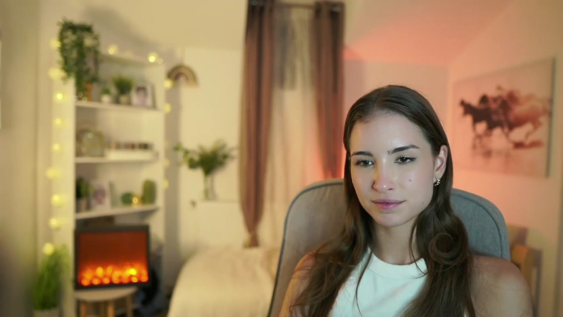 Gallery image thumbnail from Shy_jane's myfreecams stream on, 10/06/2024, 17:29 image 6 of 20