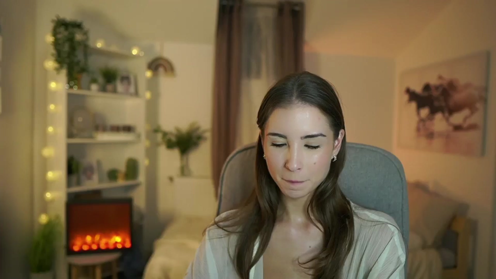 Gallery image thumbnail from Shy_jane's myfreecams stream on, 10/07/2024, 11:13 image 5 of 20