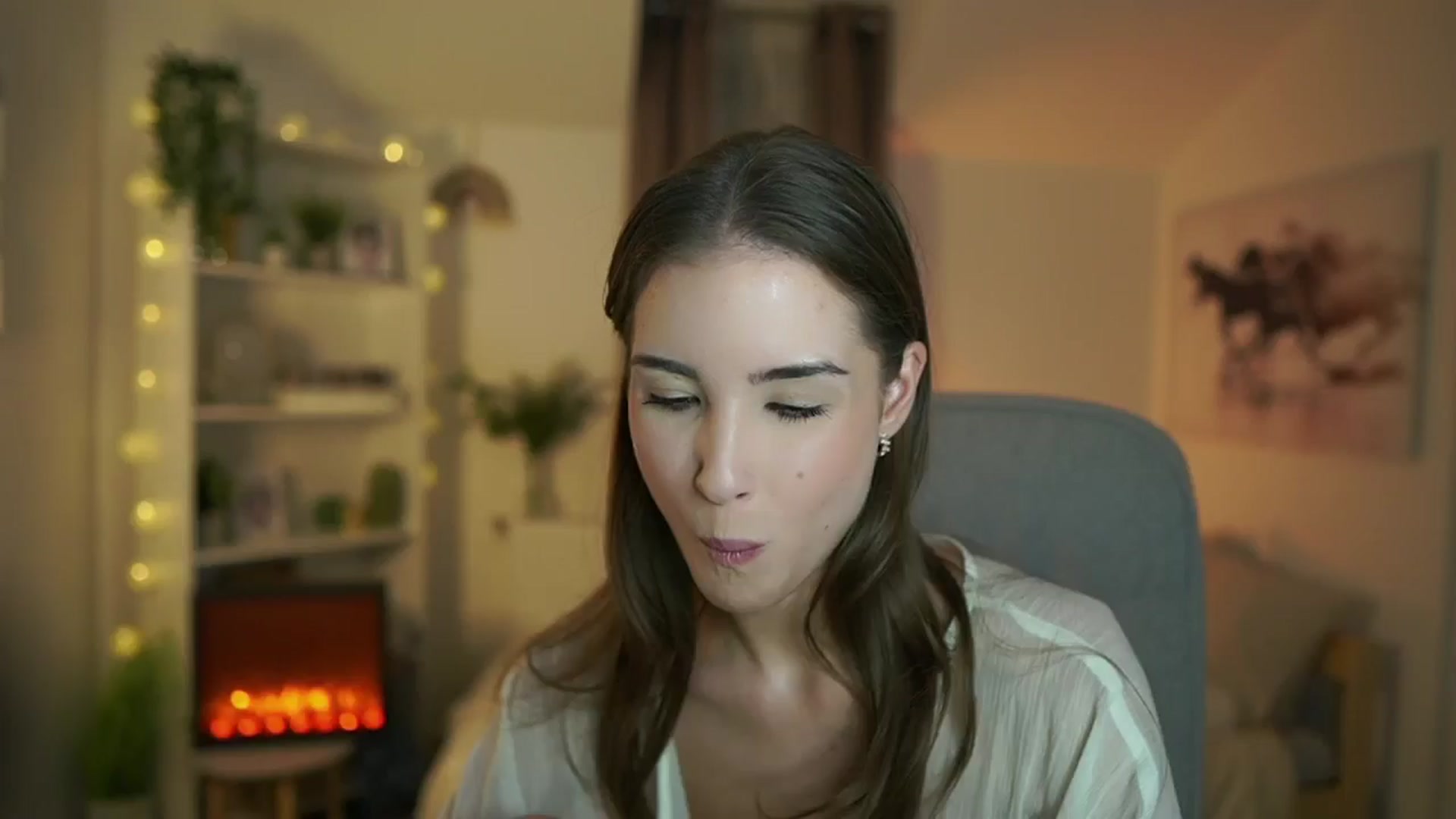 Gallery image thumbnail from Shy_jane's myfreecams stream on, 10/07/2024, 11:13 image 1 of 20