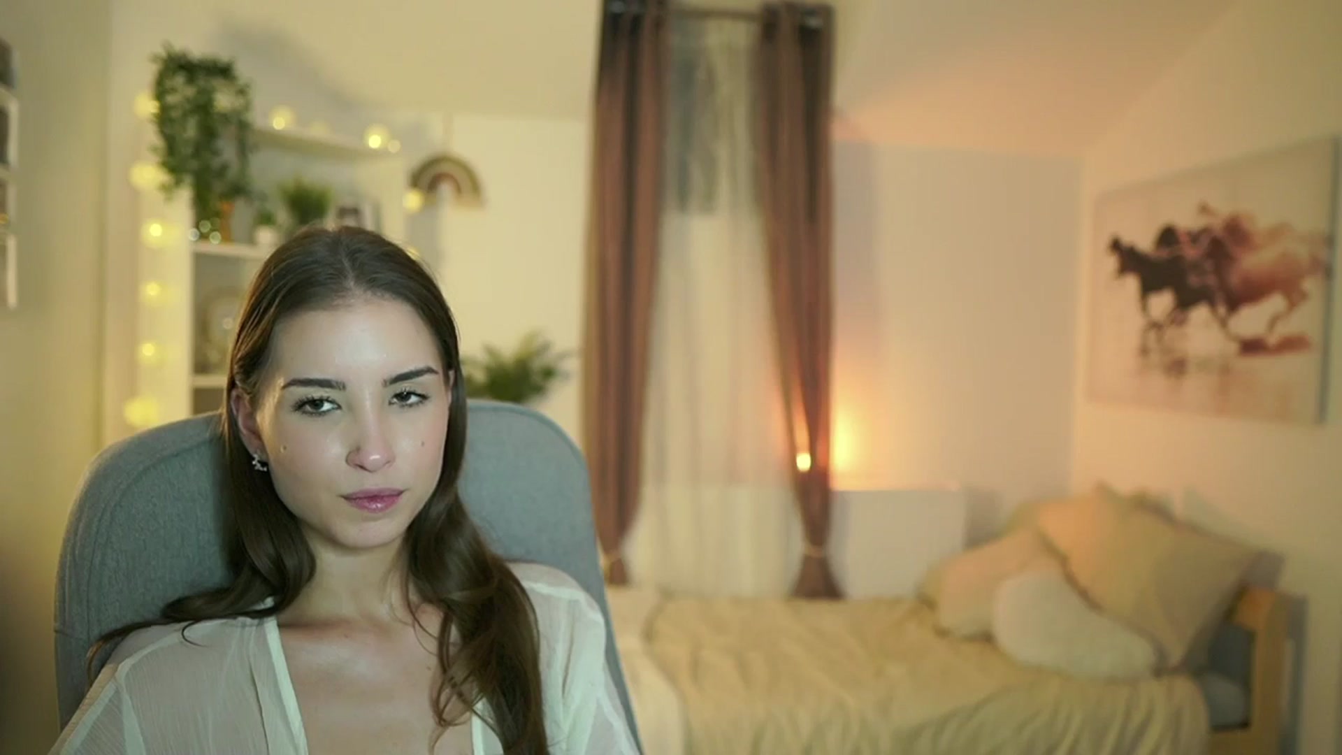 Gallery image thumbnail from Shy_jane's myfreecams stream on, 10/07/2024, 14:30 image 10 of 20
