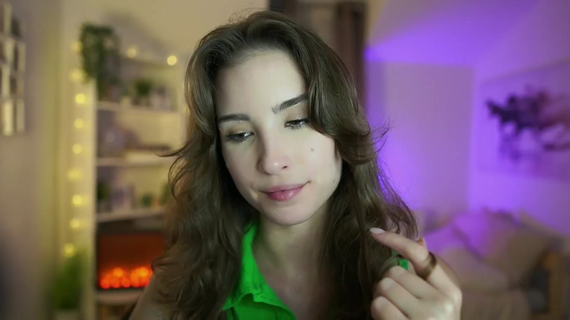Gallery image thumbnail from Shy_jane's myfreecams stream on, 10/09/2024, 15:07 image 5 of 20
