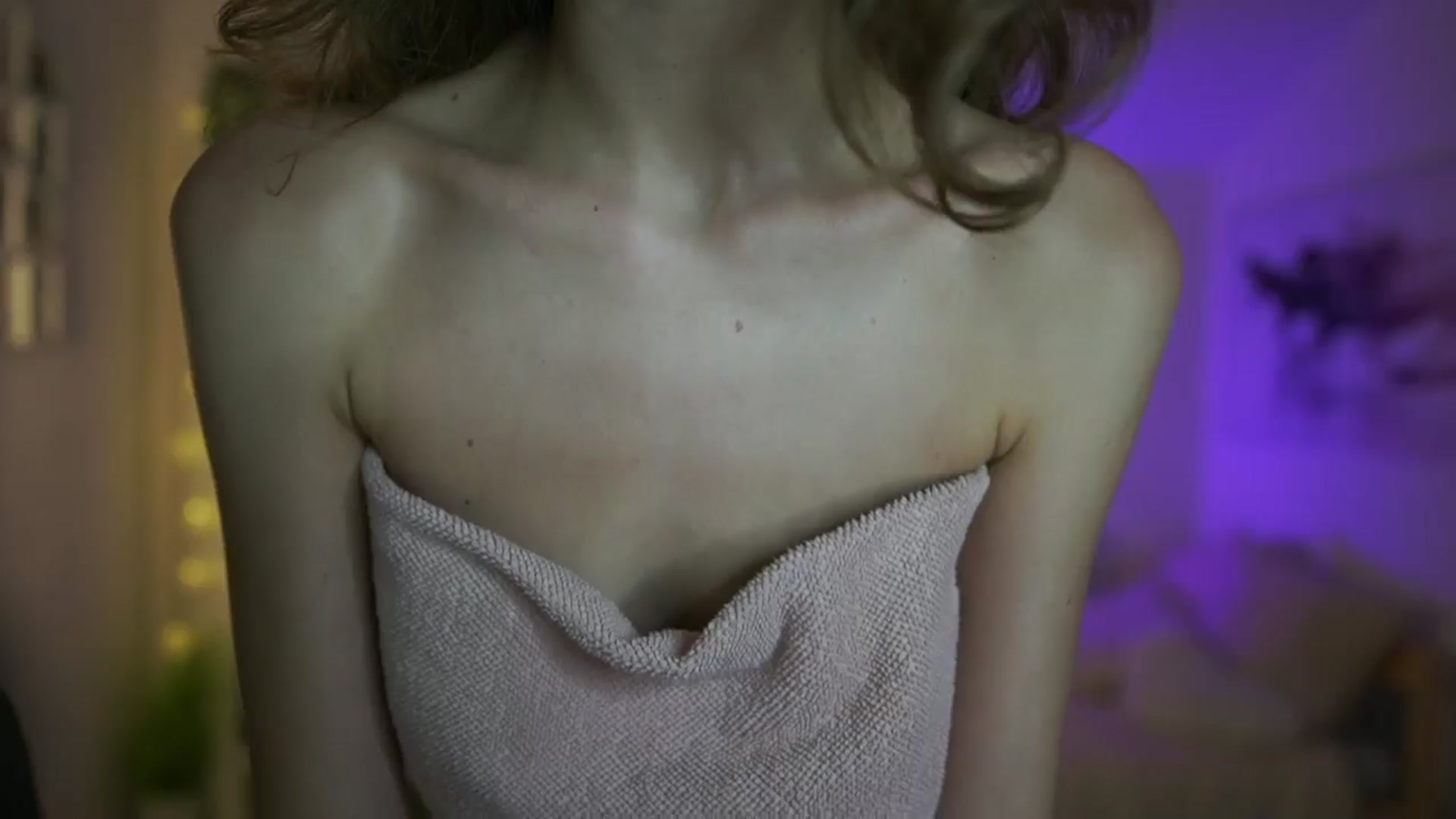 Gallery image thumbnail from Shy_jane's myfreecams stream on, 10/09/2024, 15:07 image 18 of 20