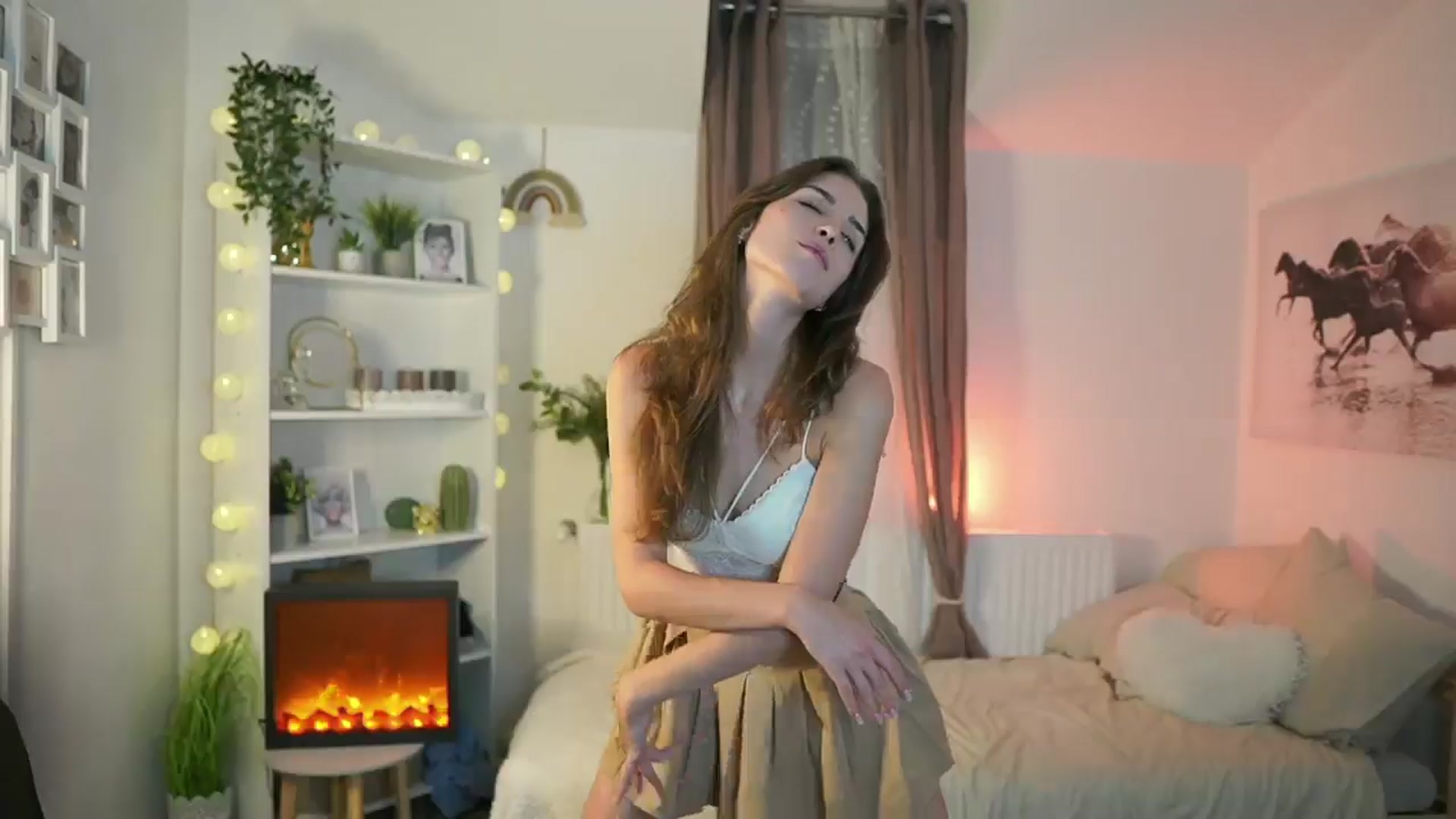 Gallery image thumbnail from Shy_jane's myfreecams stream on, 10/15/2024, 14:18 image 12 of 20