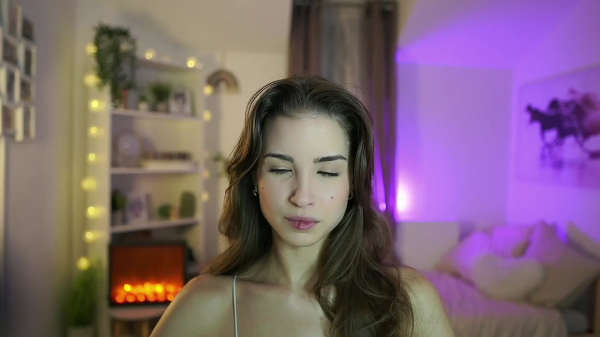 Gallery image thumbnail from Shy_jane's myfreecams stream on, 10/16/2024, 09:44 image 2 of 20