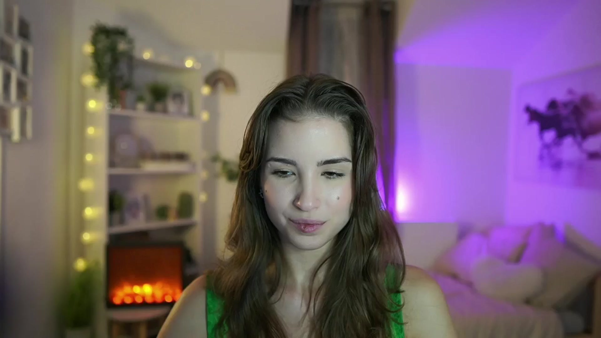 Gallery image thumbnail from Shy_jane's myfreecams stream on, 10/16/2024, 12:45 image 10 of 20