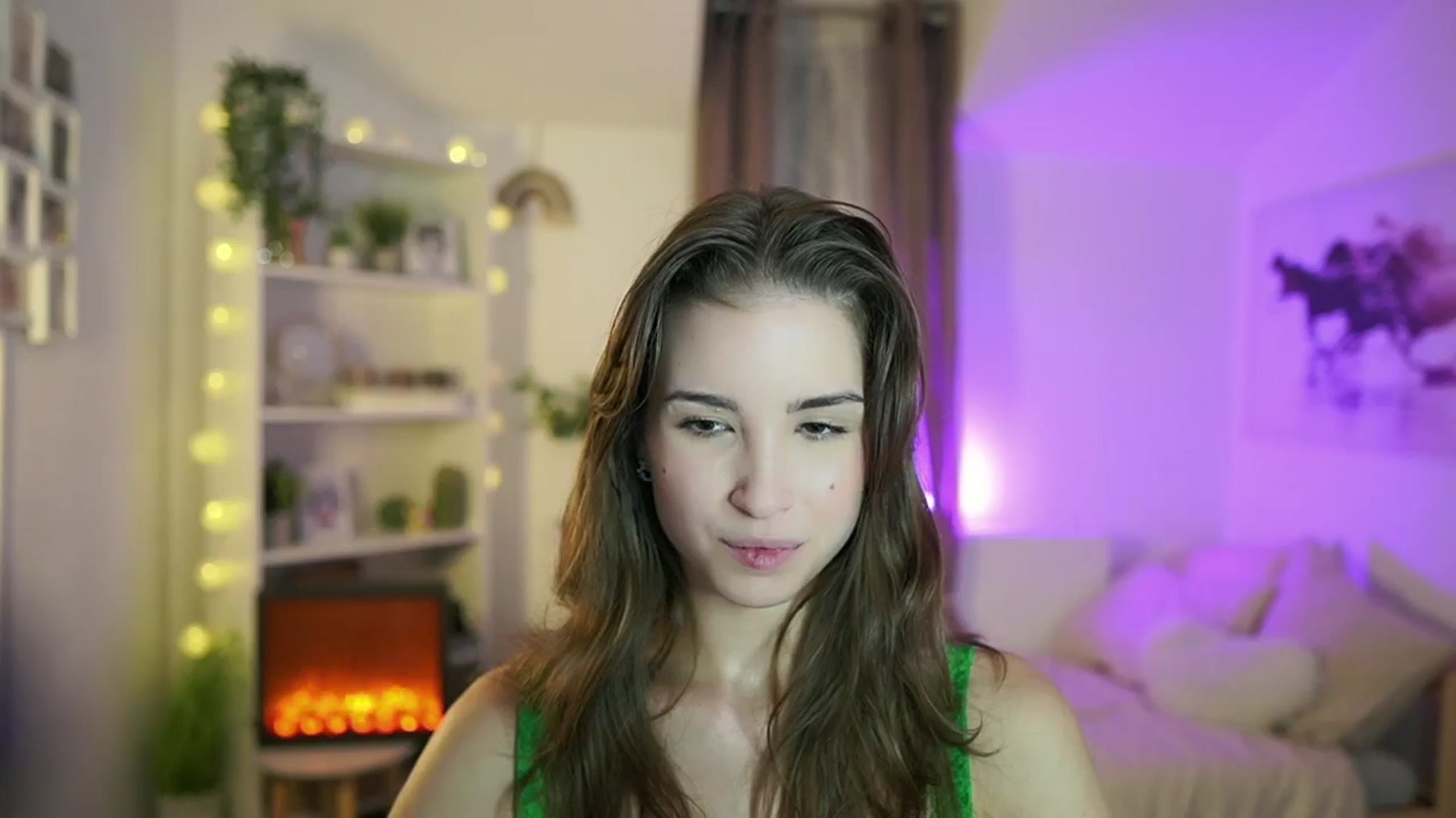 Gallery image thumbnail from Shy_jane's myfreecams stream on, 10/16/2024, 12:45 image 3 of 20