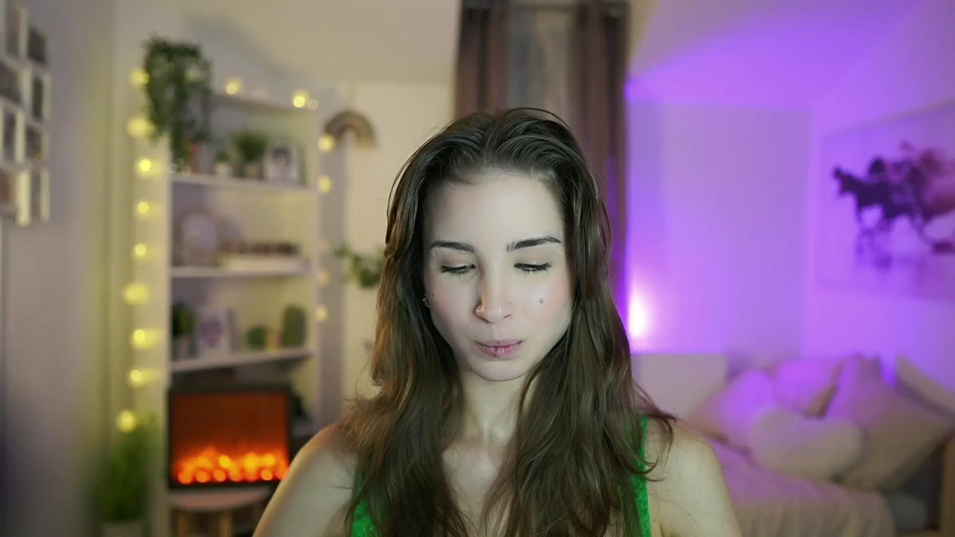 Gallery image thumbnail from Shy_jane's myfreecams stream on, 10/16/2024, 12:45 image 1 of 20