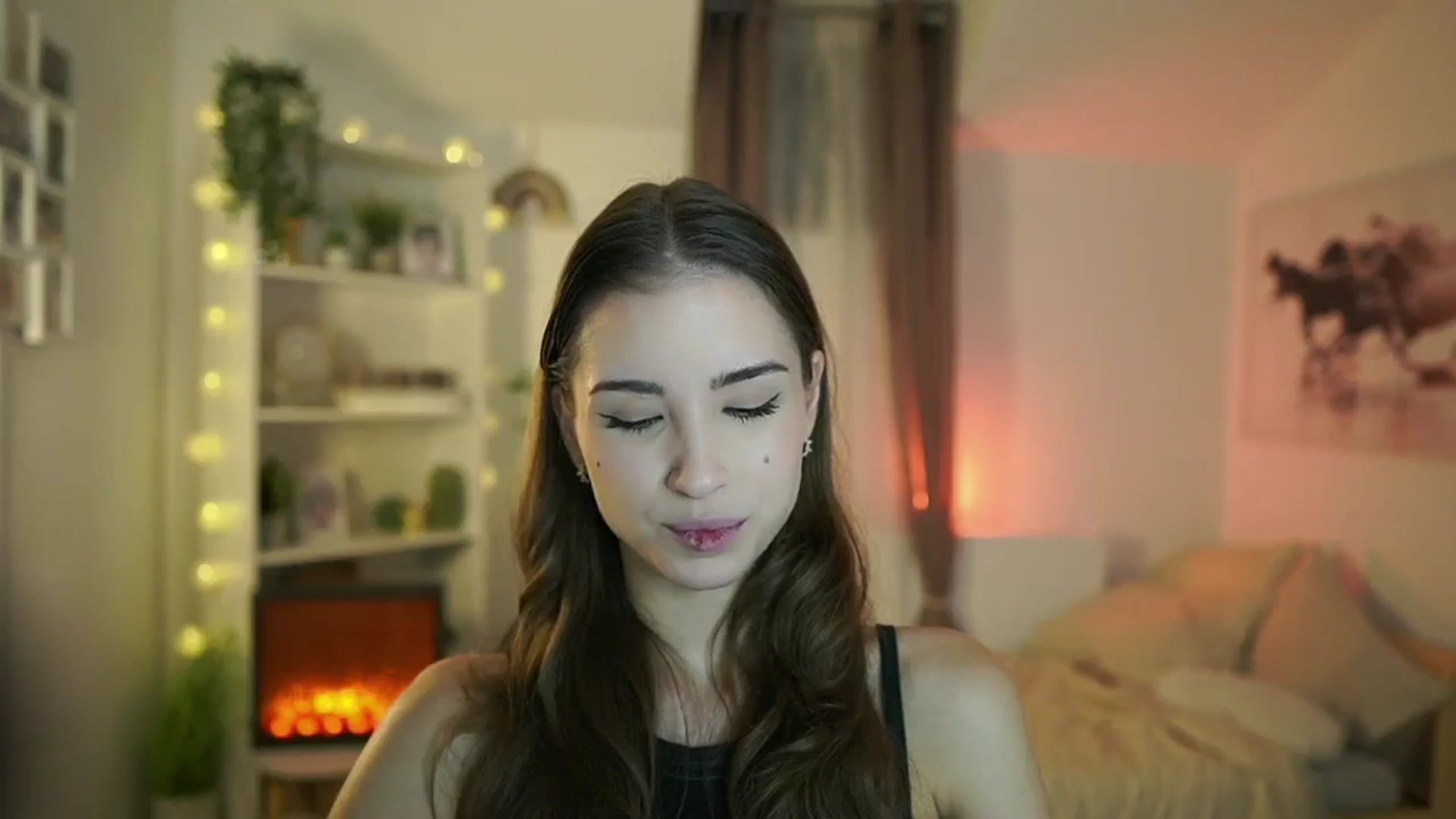 Gallery image thumbnail from Shy_jane's myfreecams stream on, 10/17/2024, 10:34 image 9 of 20