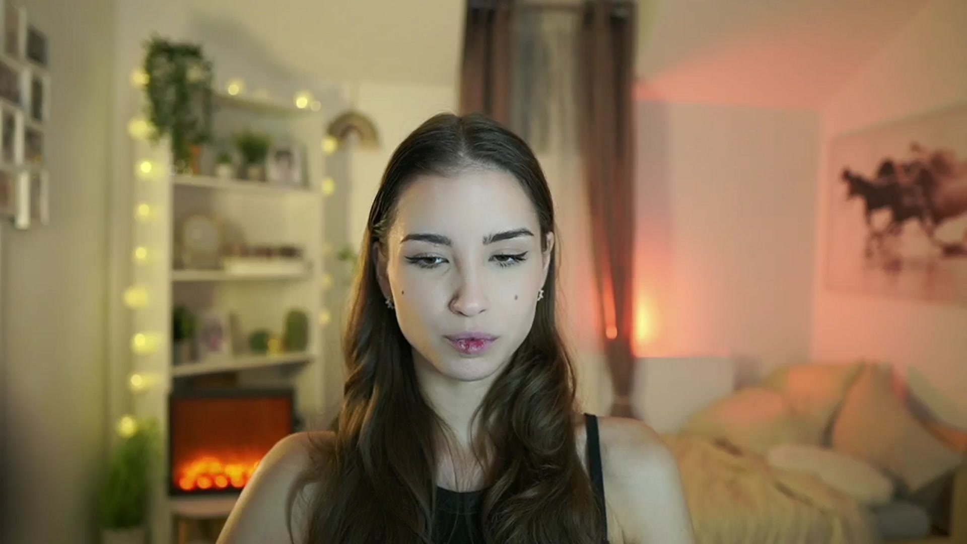 Gallery image thumbnail from Shy_jane's myfreecams stream on, 10/17/2024, 10:34 image 8 of 20