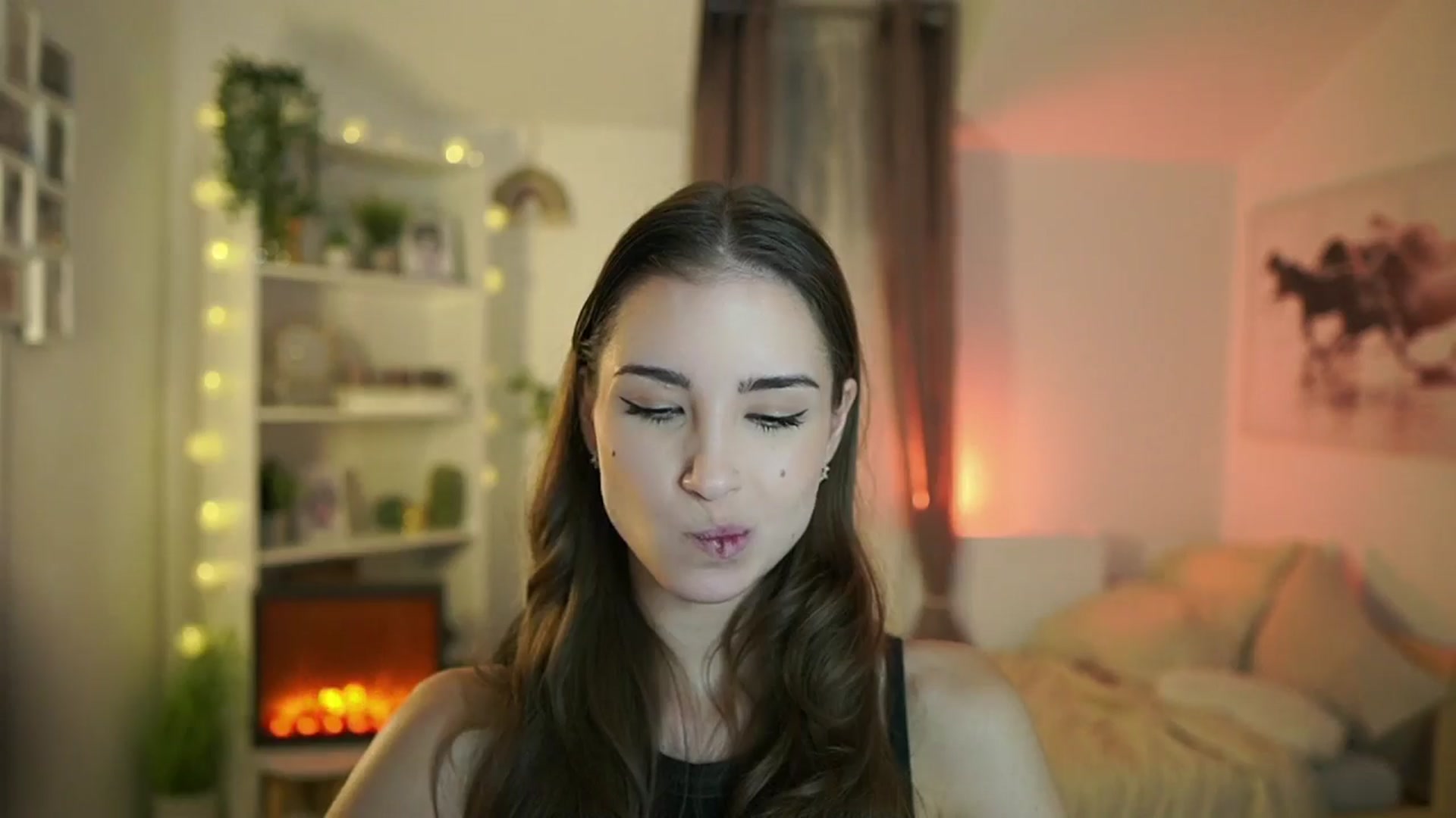 Gallery image thumbnail from Shy_jane's myfreecams stream on, 10/17/2024, 10:34 image 10 of 20