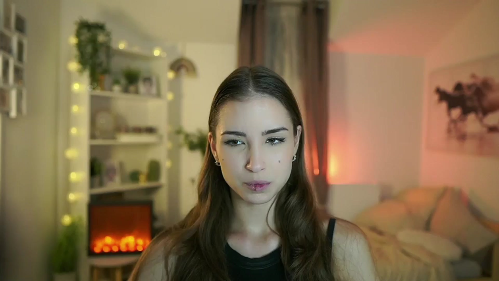 Gallery image thumbnail from Shy_jane's myfreecams stream on, 10/17/2024, 10:34 image 1 of 20