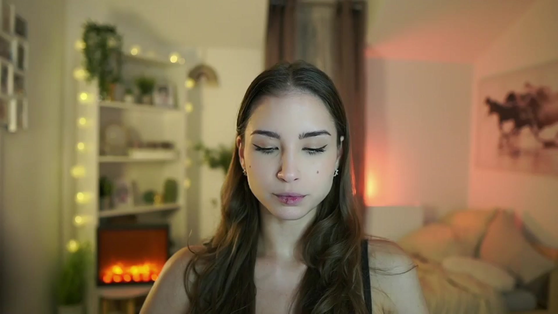 Gallery image thumbnail from Shy_jane's myfreecams stream on, 10/17/2024, 10:34 image 14 of 20