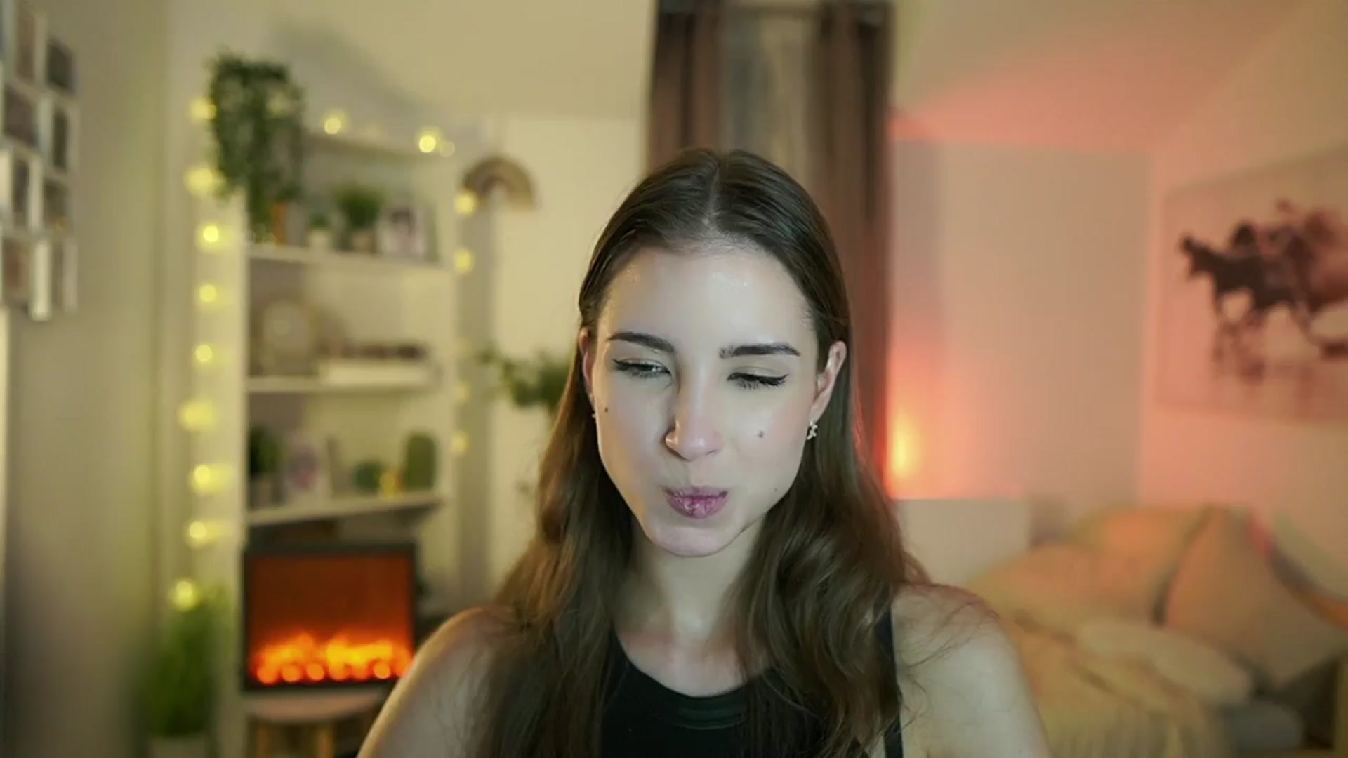 Gallery image thumbnail from Shy_jane's myfreecams stream on, 10/17/2024, 14:18 image 15 of 20