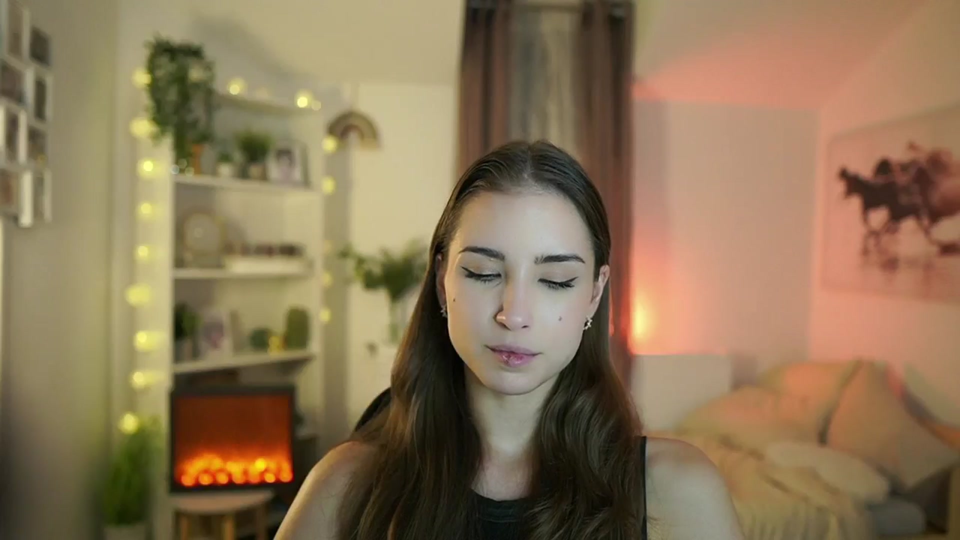 Gallery image thumbnail from Shy_jane's myfreecams stream on, 10/17/2024, 14:18 image 2 of 20