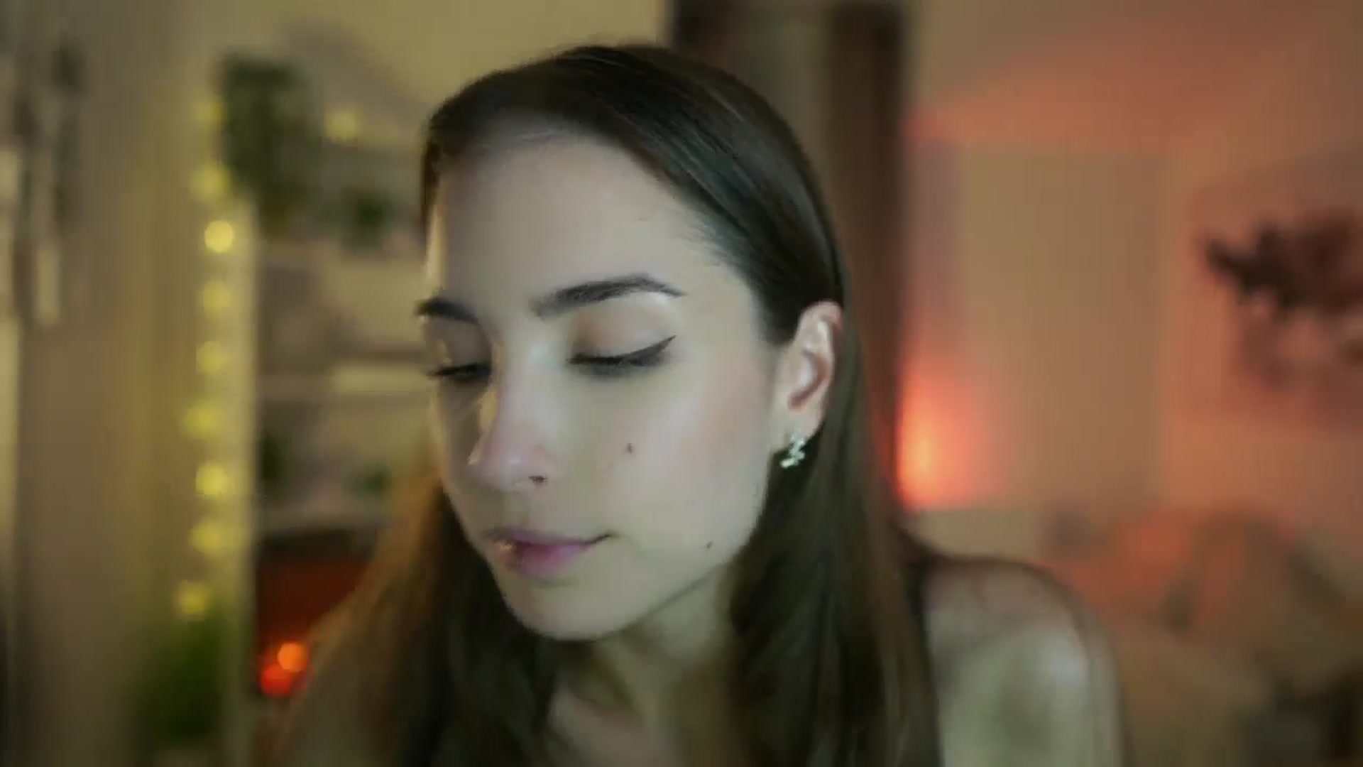 Gallery image thumbnail from Shy_jane's myfreecams stream on, 10/17/2024, 16:22 image 4 of 20
