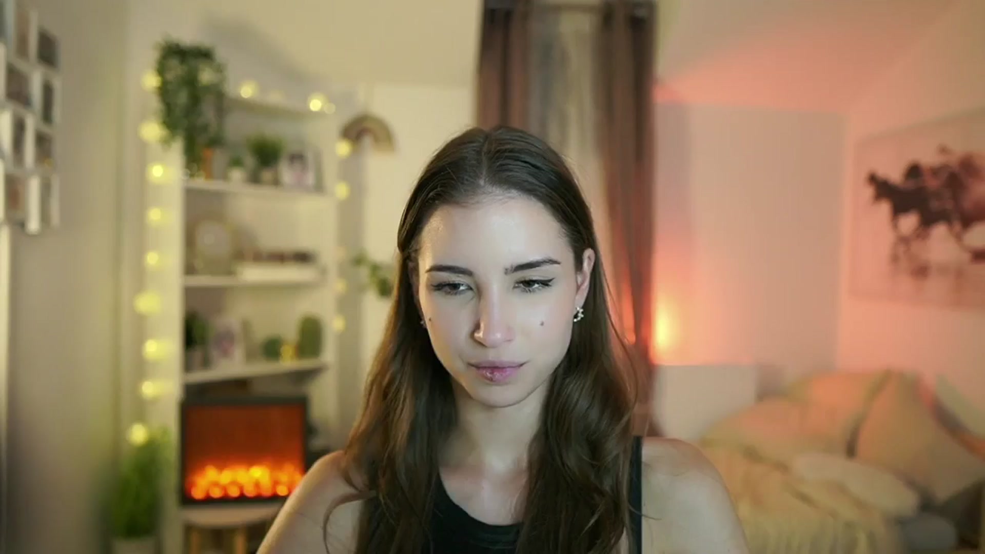 Gallery image thumbnail from Shy_jane's myfreecams stream on, 10/17/2024, 16:22 image 8 of 20