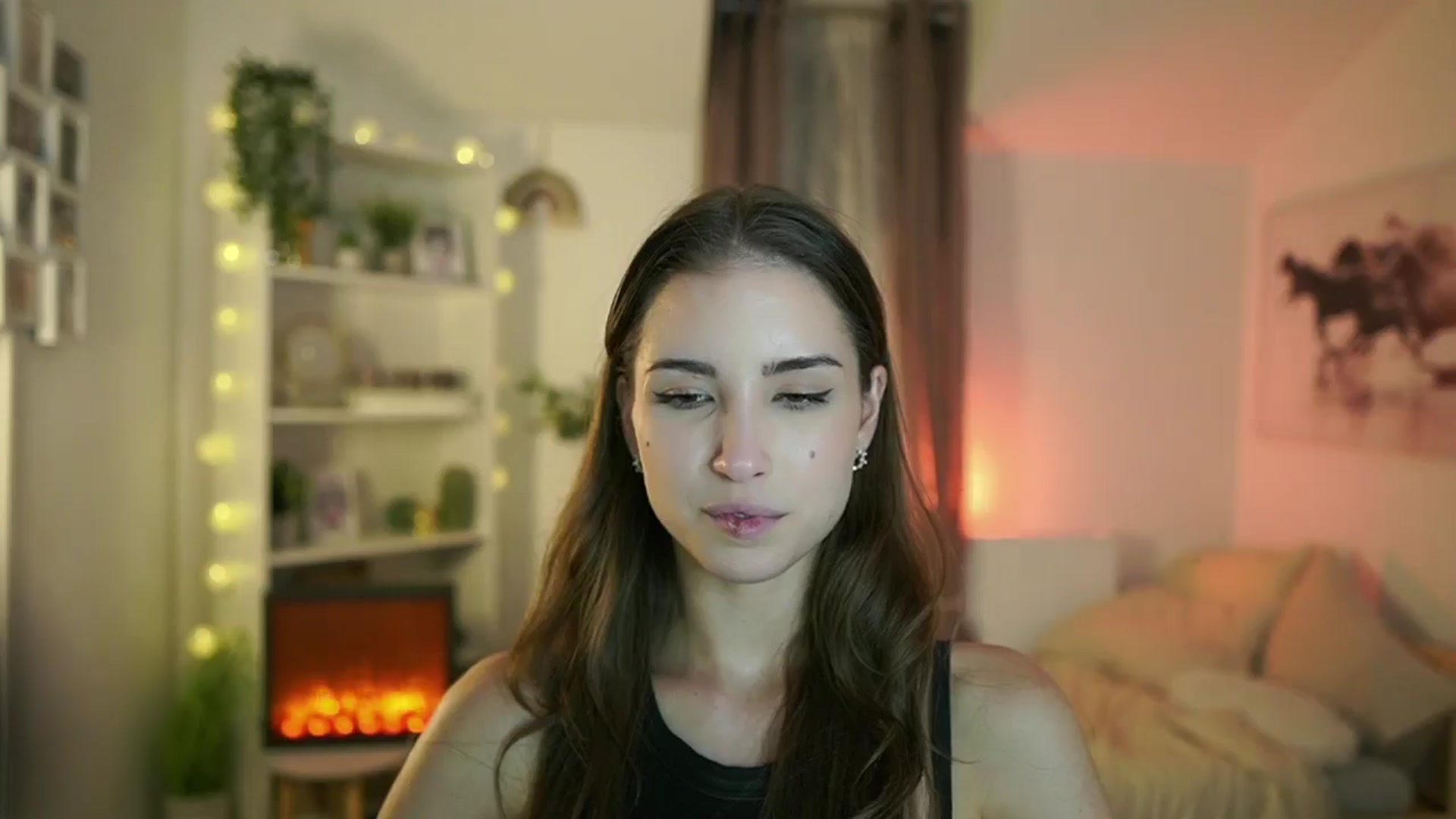Gallery image thumbnail from Shy_jane's myfreecams stream on, 10/17/2024, 16:22 image 6 of 20