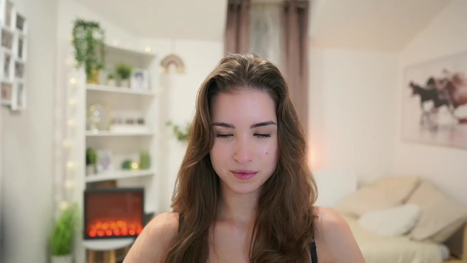 Gallery image thumbnail from Shy_jane's myfreecams stream on, 10/22/2024, 16:05 image 8 of 20