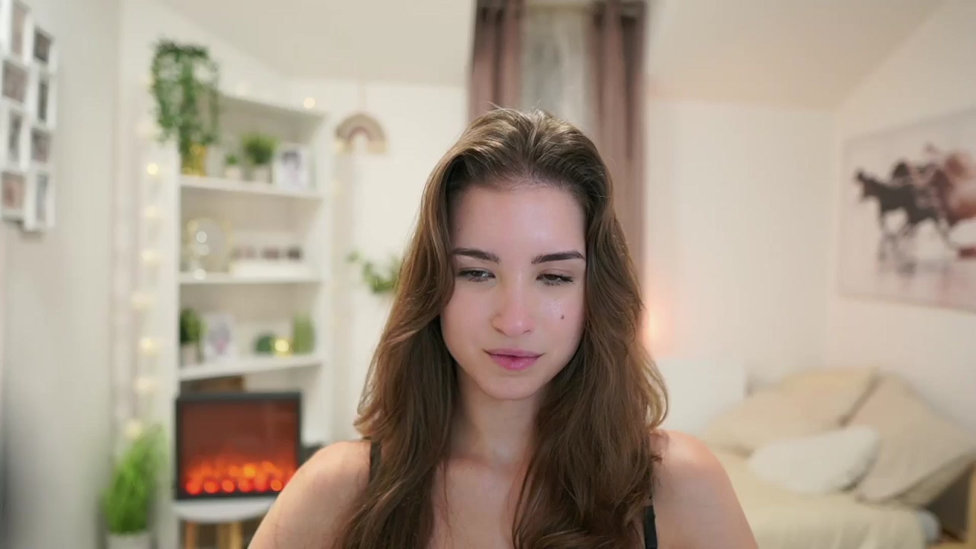 Gallery image thumbnail from Shy_jane's myfreecams stream on, 10/22/2024, 16:05 image 9 of 20