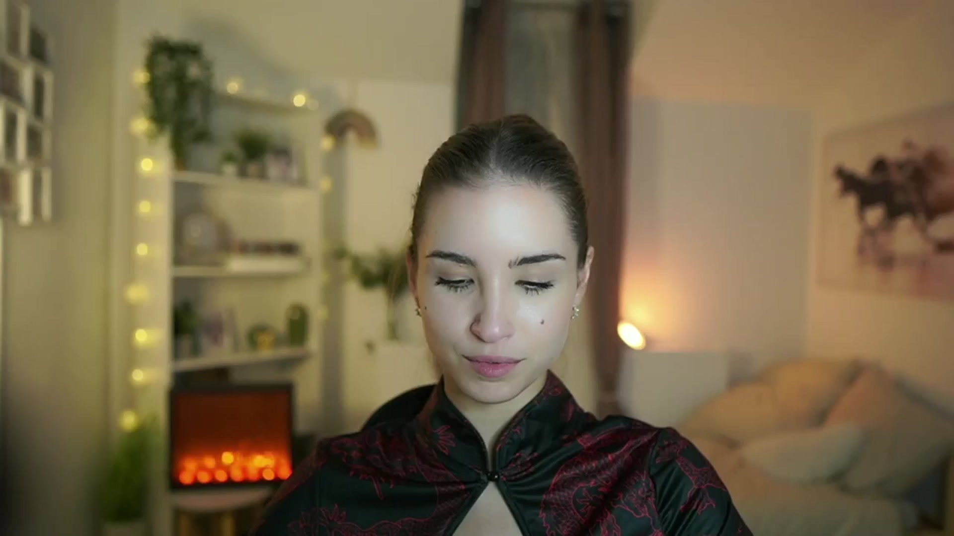 Gallery image thumbnail from Shy_jane's myfreecams stream on, 10/31/2024, 16:32 image 8 of 20