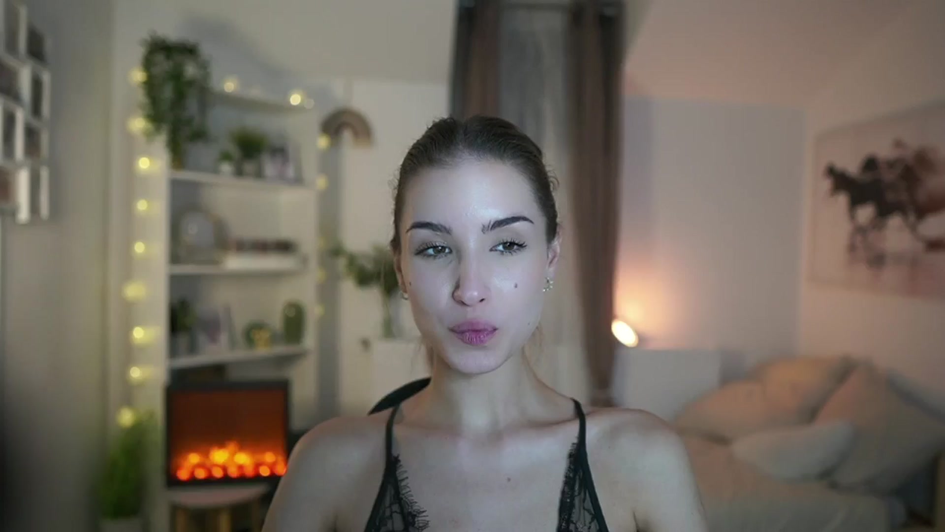 Gallery image thumbnail from Shy_jane's myfreecams stream on, 10/31/2024, 18:07 image 13 of 20