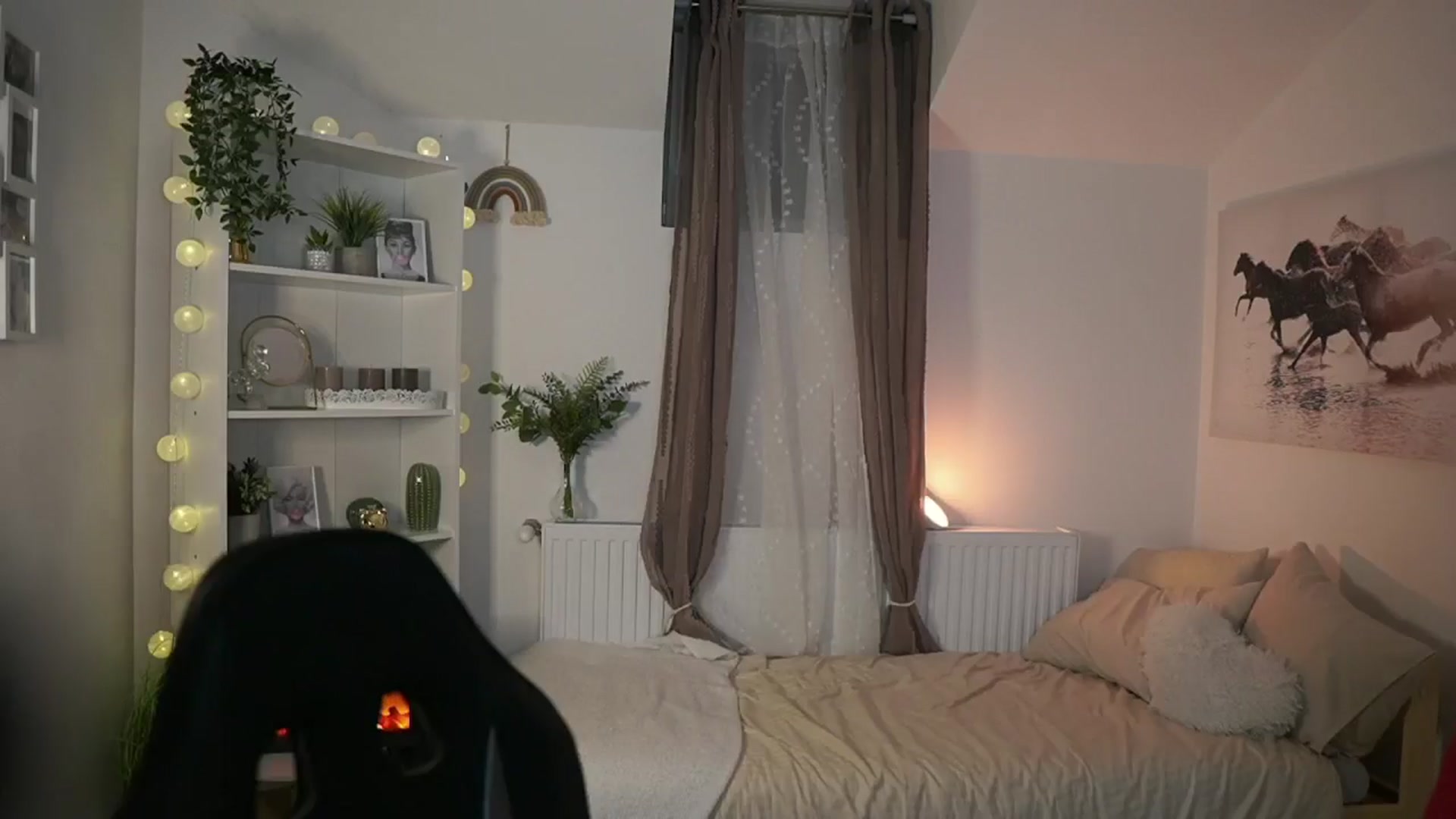 Gallery image thumbnail from Shy_jane's myfreecams stream on, 11/01/2024, 14:43 image 9 of 20