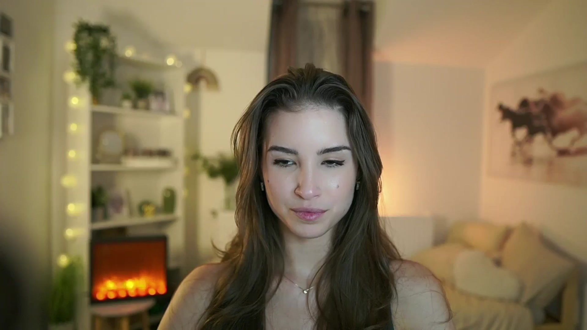 Gallery image thumbnail from Shy_jane's myfreecams stream on, 11/09/2024, 17:03 image 9 of 20