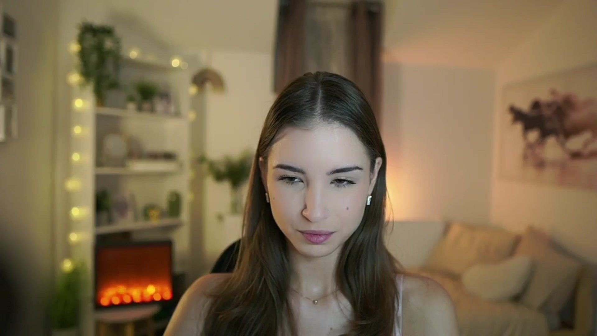 Gallery image thumbnail from Shy_jane's myfreecams stream on, 11/10/2024, 10:18 image 4 of 20