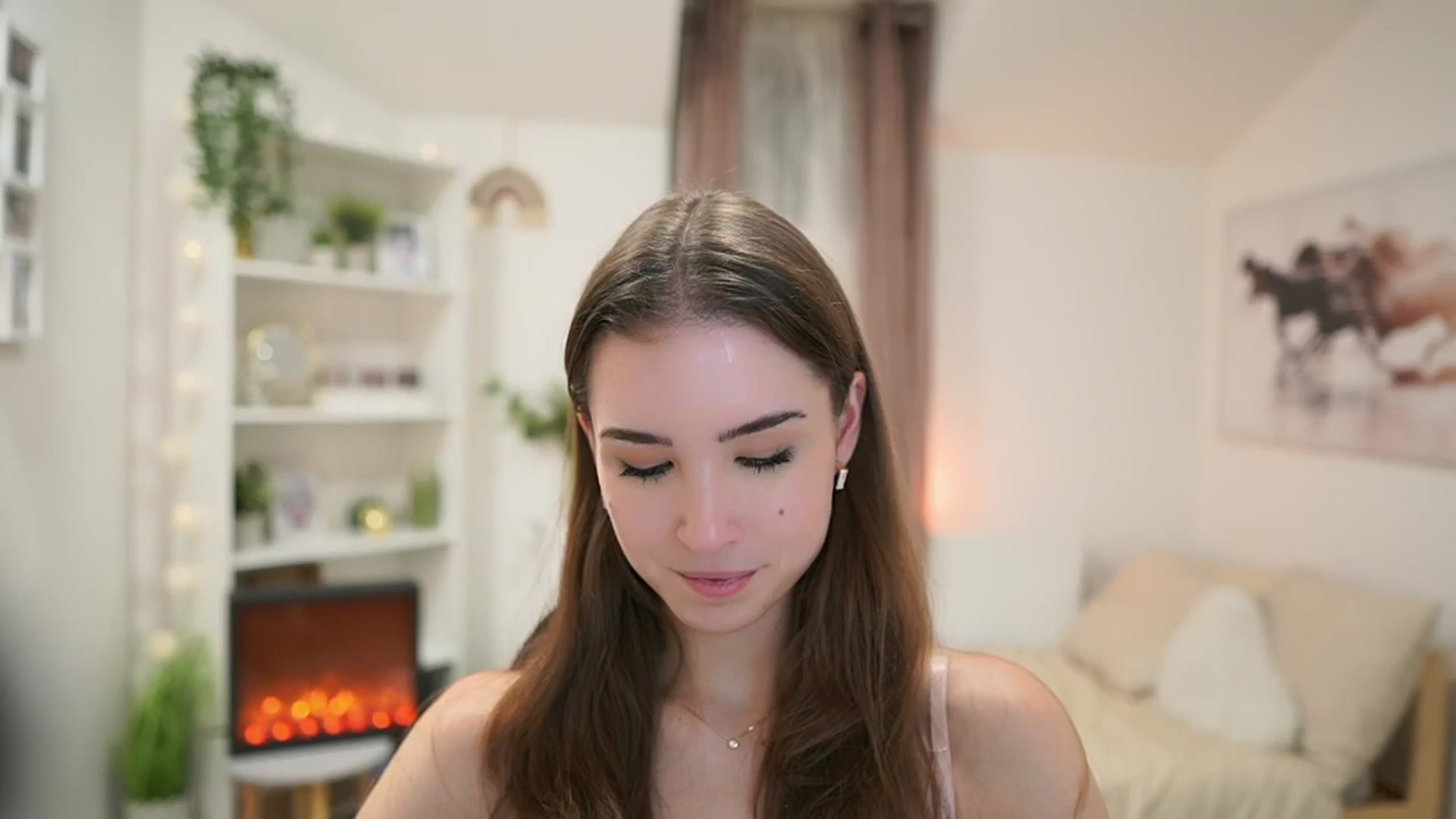 Gallery image thumbnail from Shy_jane's myfreecams stream on, 12/05/2024, 14:55 image 12 of 20