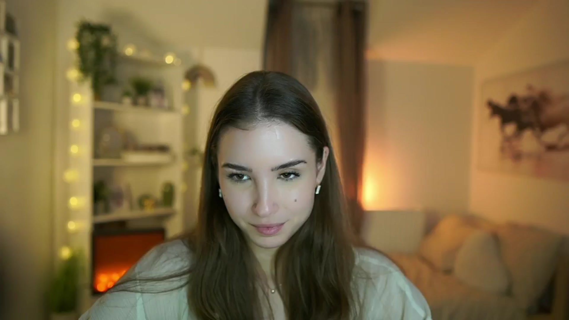 Gallery image thumbnail from Shy_jane's myfreecams stream on, 12/05/2024, 16:41 image 17 of 20