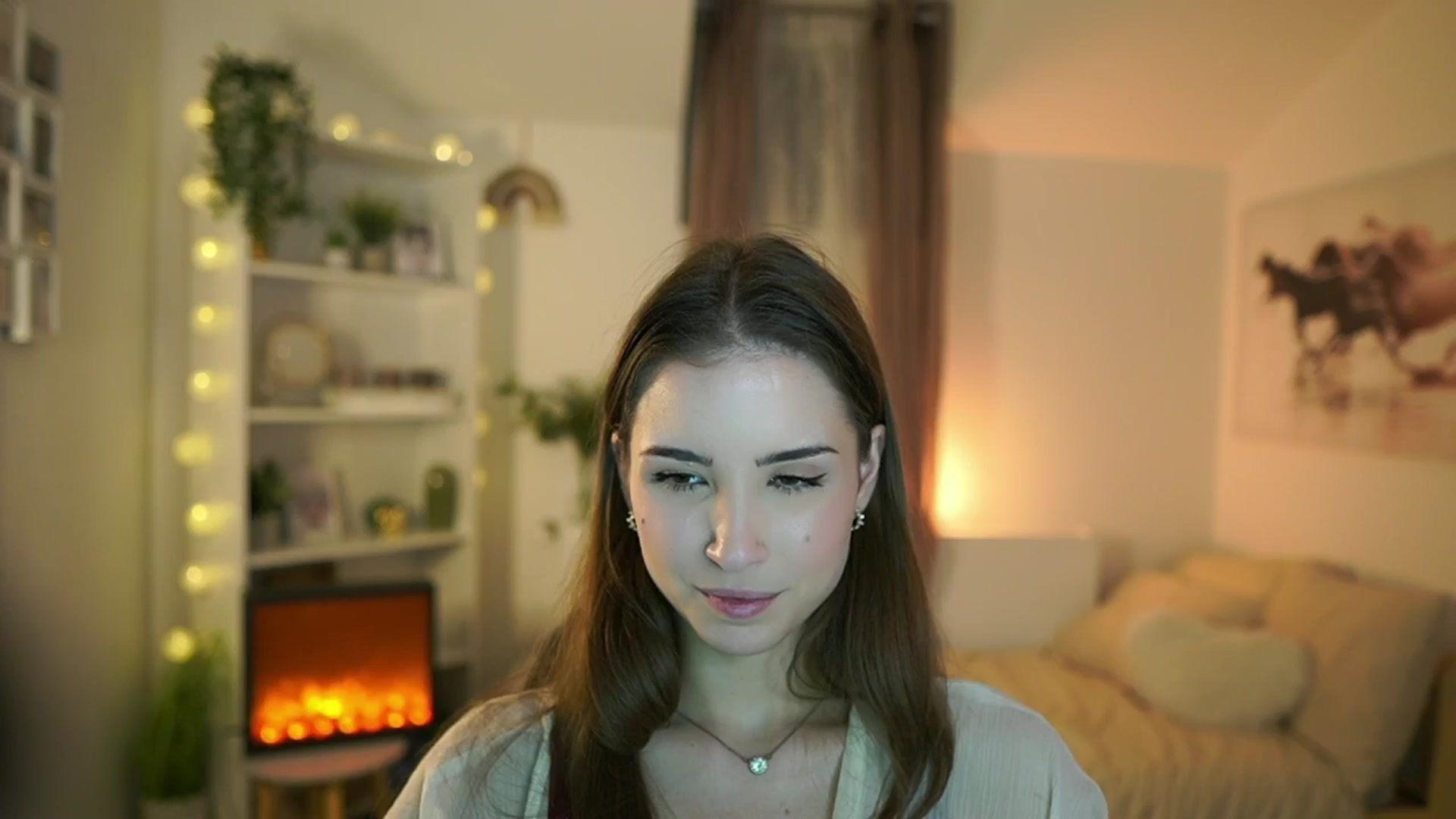 Gallery image thumbnail from Shy_jane's myfreecams stream on, 12/08/2024, 16:20 image 10 of 20