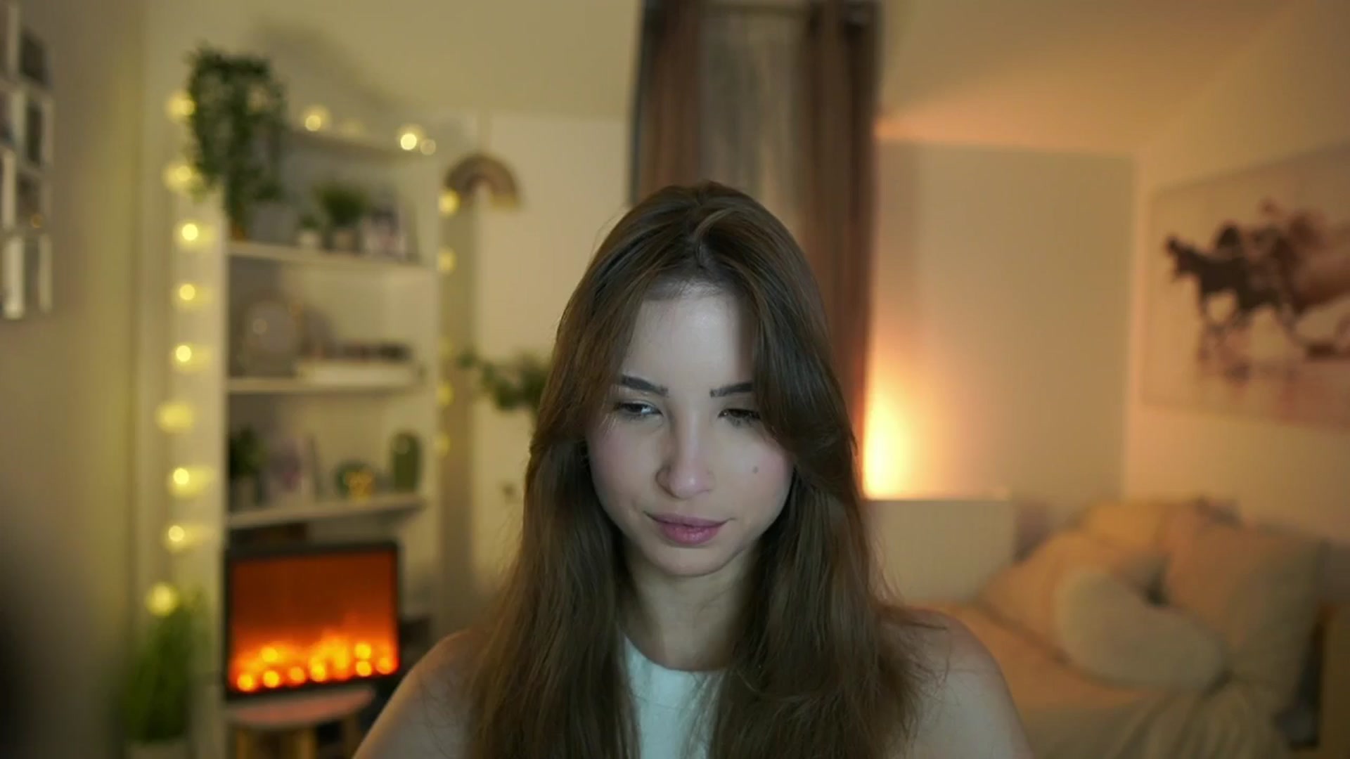 Gallery image thumbnail from Shy_jane's myfreecams stream on, 12/15/2024, 14:37 image 7 of 20