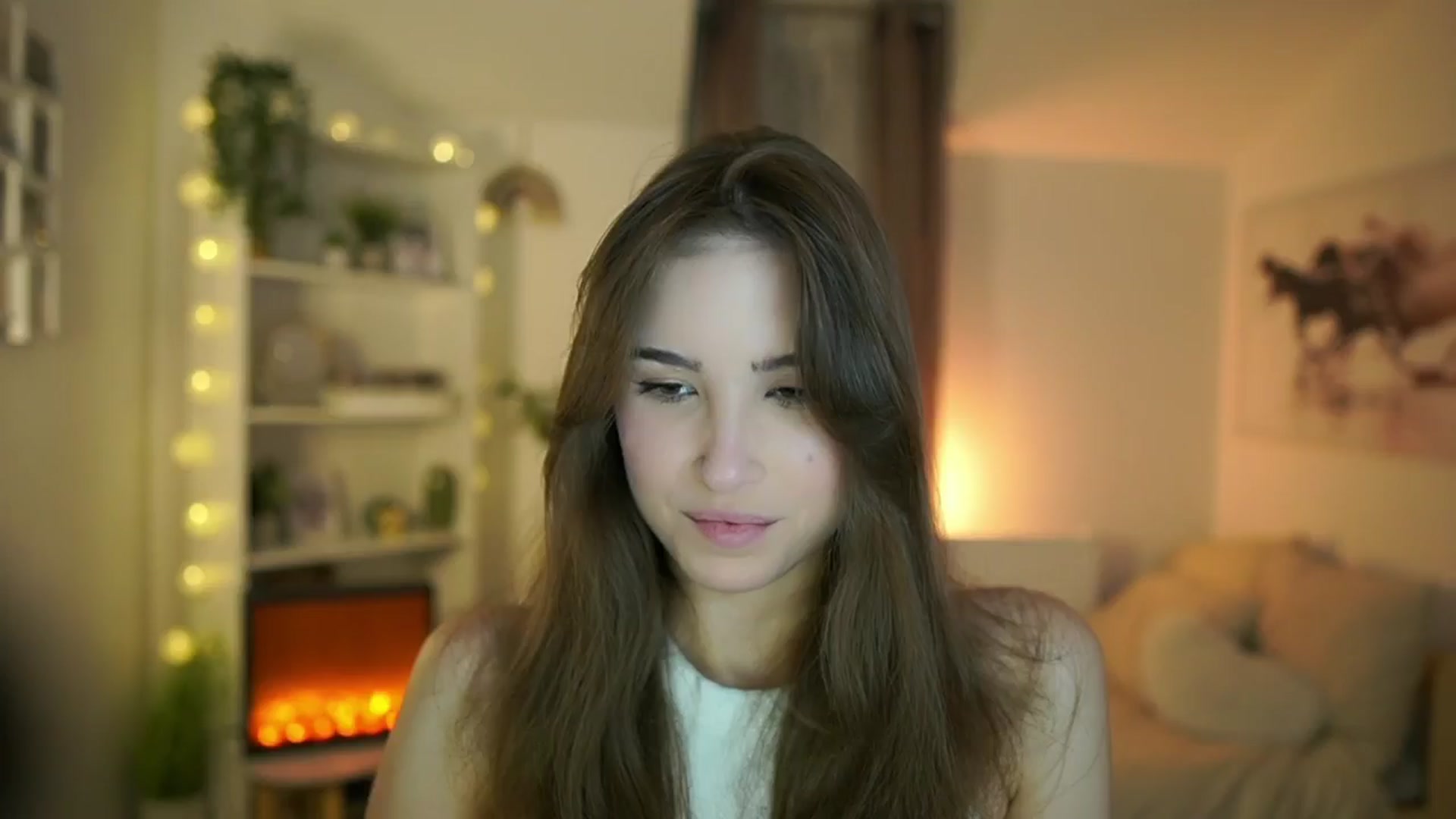 Gallery image thumbnail from Shy_jane's myfreecams stream on, 12/15/2024, 14:37 image 1 of 20