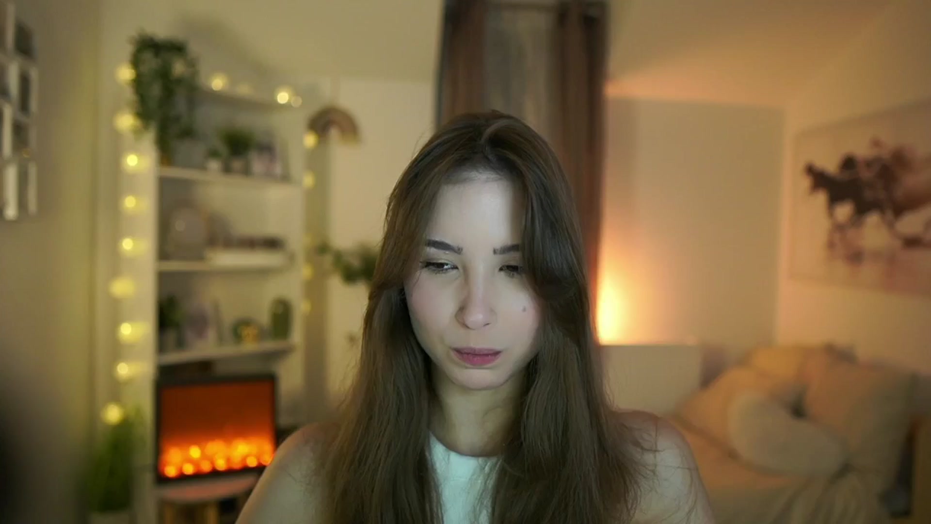 Gallery image thumbnail from Shy_jane's myfreecams stream on, 12/15/2024, 14:37 image 4 of 20