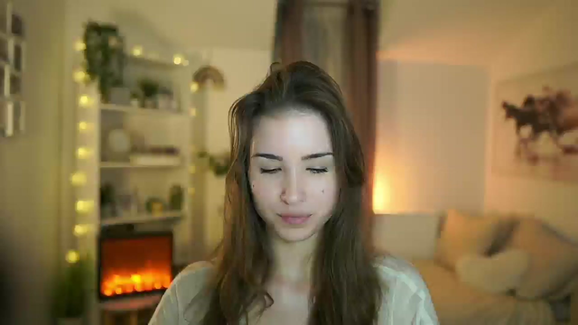 Gallery image thumbnail from Shy_jane's myfreecams stream on, 12/16/2024, 13:22 image 14 of 20