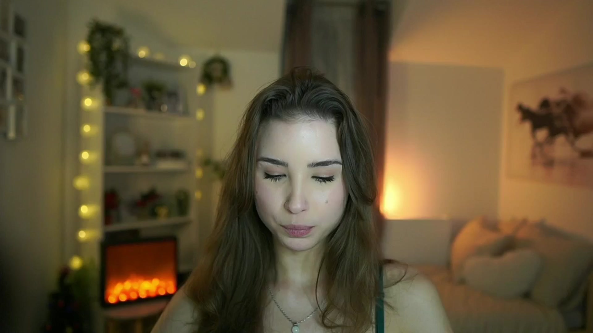 Gallery image thumbnail from Shy_jane's myfreecams stream on, 12/22/2024, 13:09 image 18 of 20
