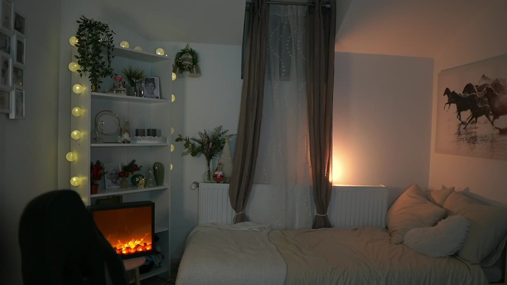 Gallery image thumbnail from Shy_jane's myfreecams stream on, 12/22/2024, 15:20 image 13 of 20