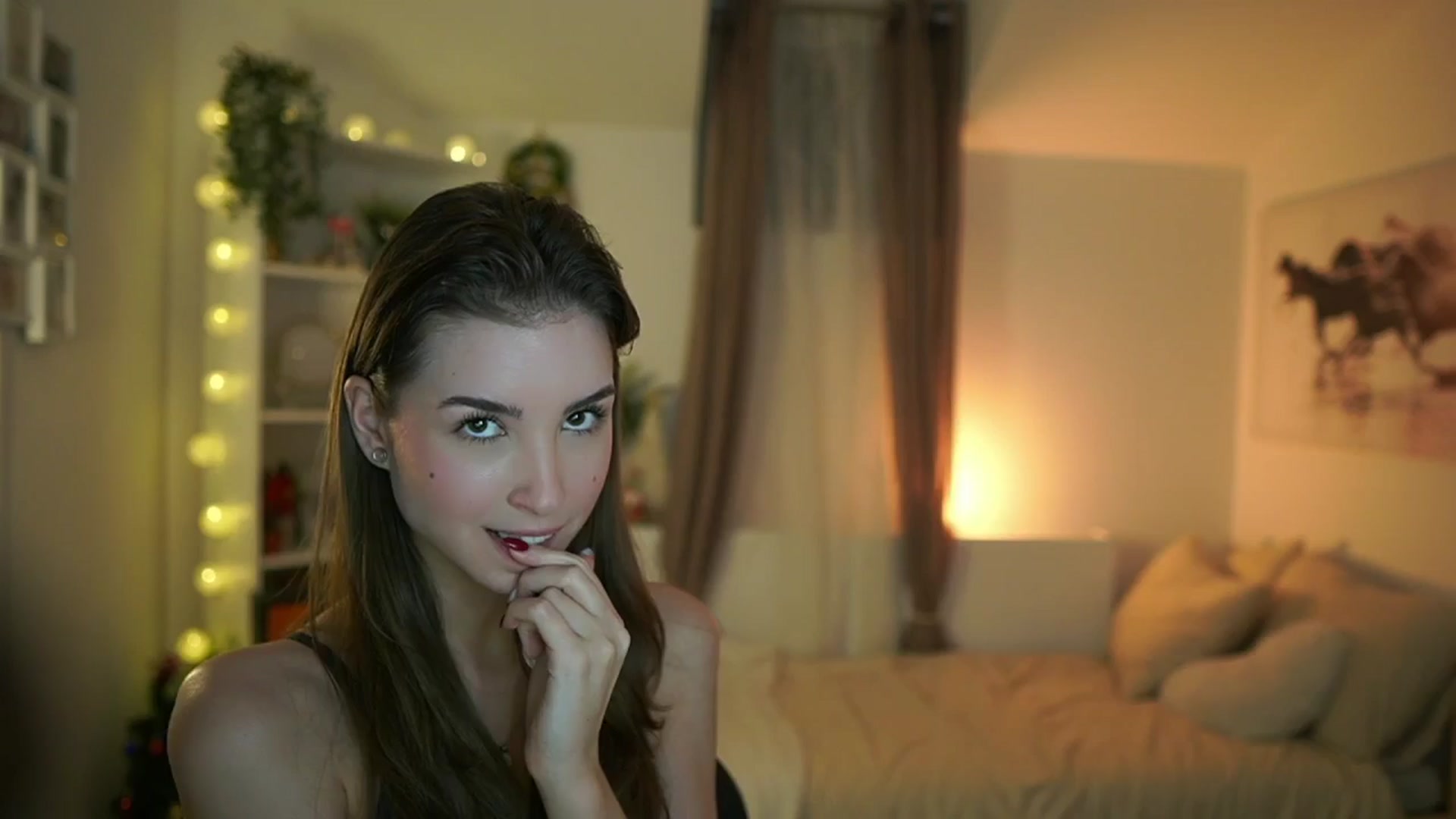 Gallery image thumbnail from Shy_jane's myfreecams stream on, 12/27/2024, 11:18 image 8 of 20