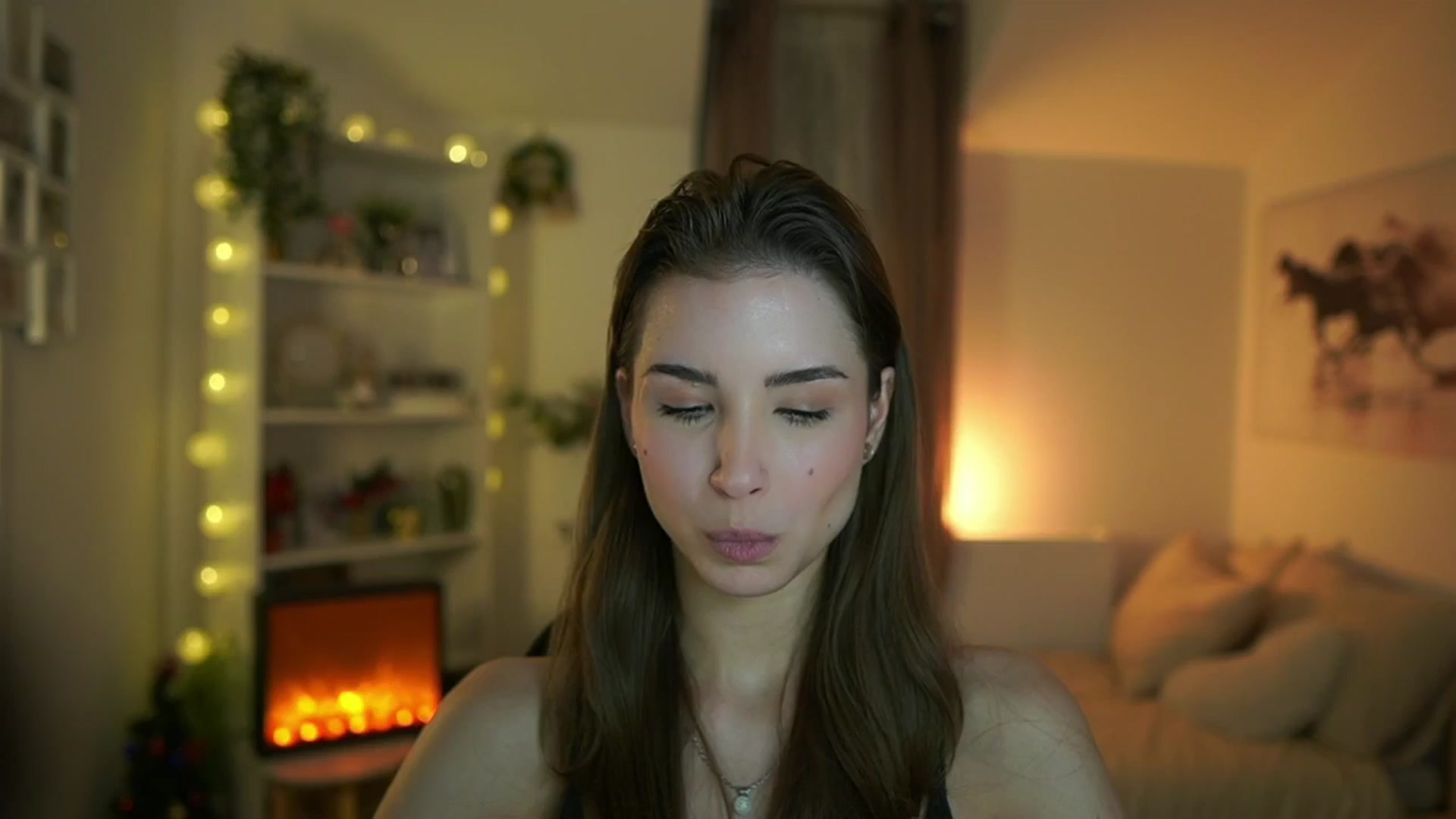 Gallery image thumbnail from Shy_jane's myfreecams stream on, 12/27/2024, 11:18 image 10 of 20