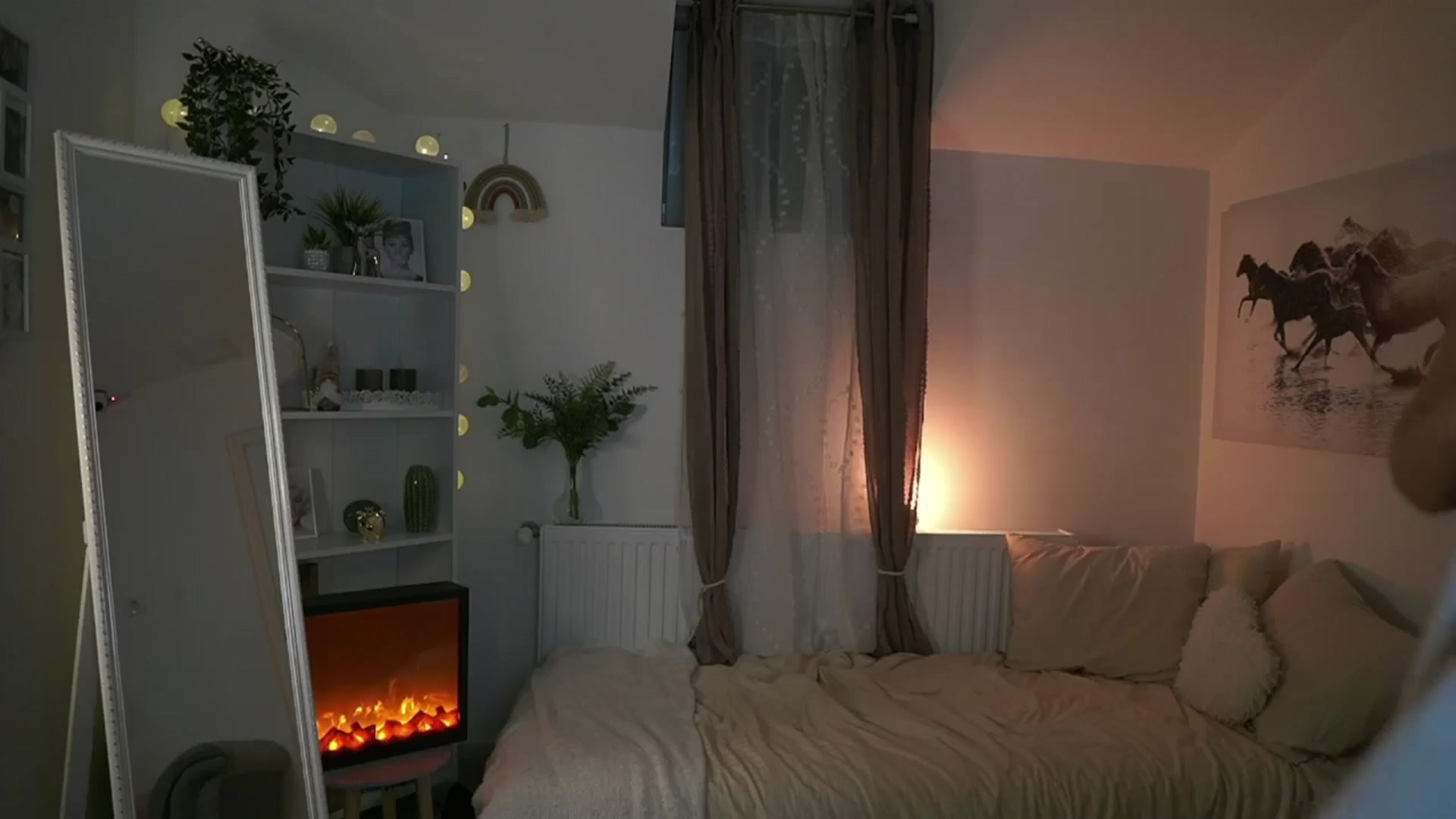 Gallery image thumbnail from Shy_jane's myfreecams stream on, 02/04/2025, 14:56 image 15 of 20