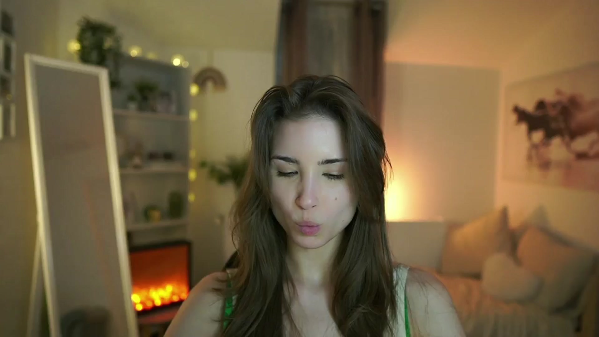 Gallery image thumbnail from Shy_jane's myfreecams stream on, 02/09/2025, 18:45 image 6 of 20