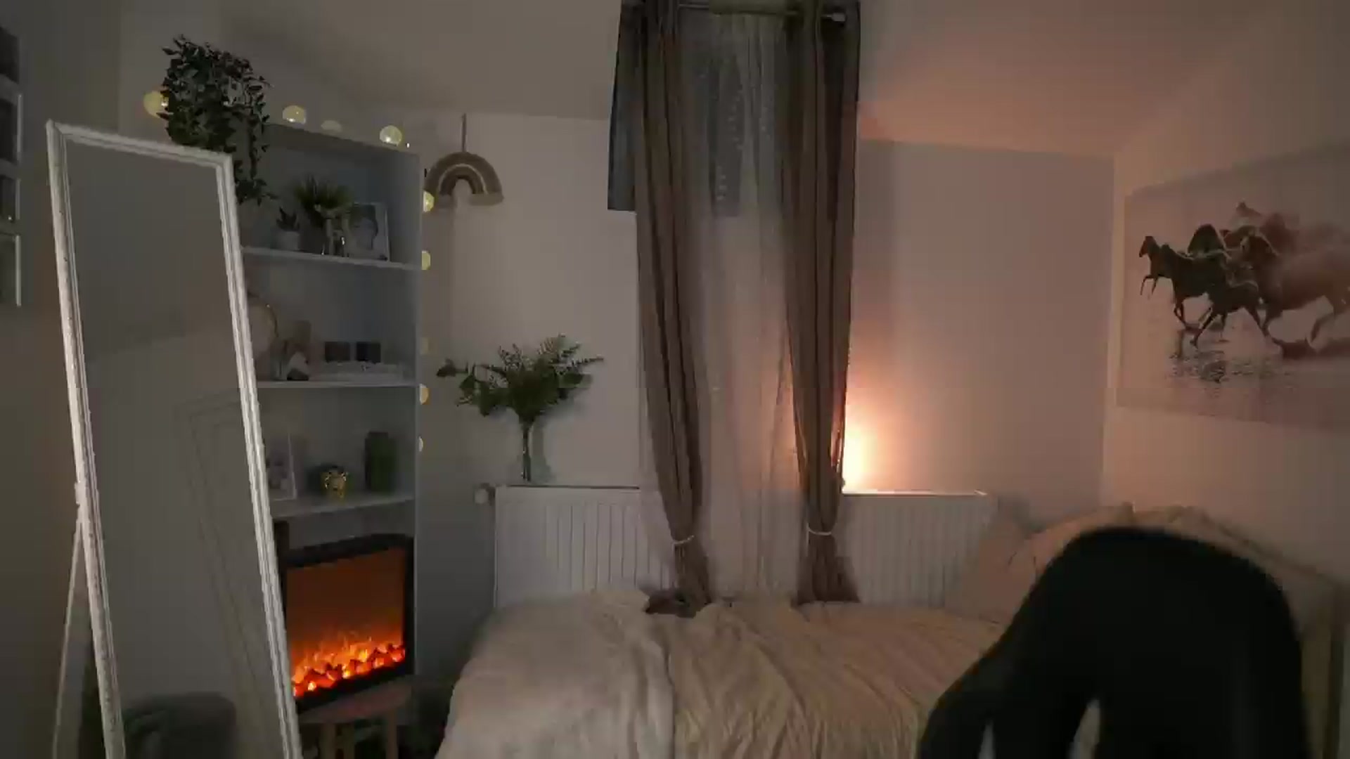 Gallery image thumbnail from Shy_jane's myfreecams stream on, 02/18/2025, 16:10 image 8 of 20