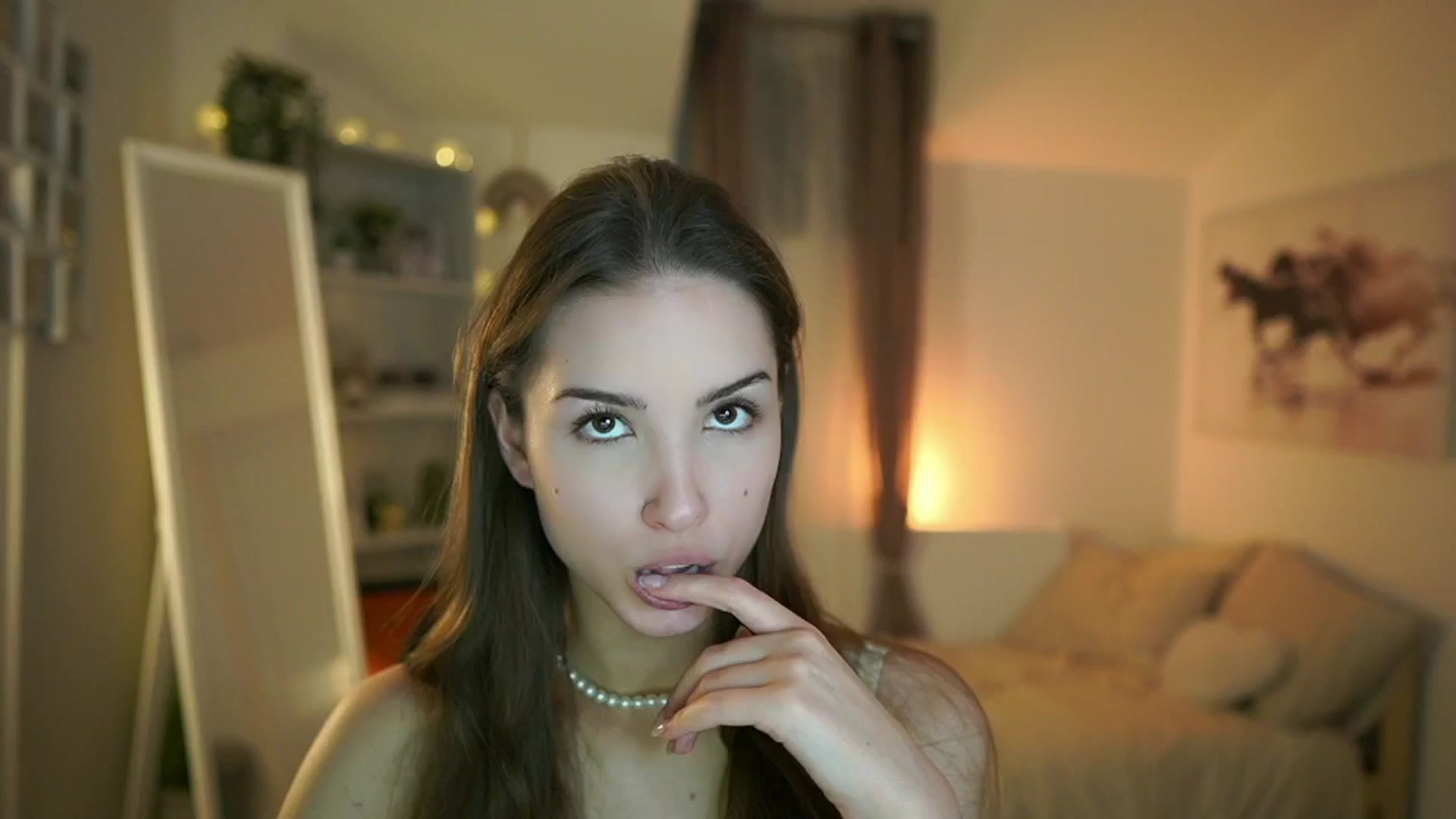 Gallery image thumbnail from Shy_jane's myfreecams stream on, 03/04/2025, 13:27 image 10 of 20