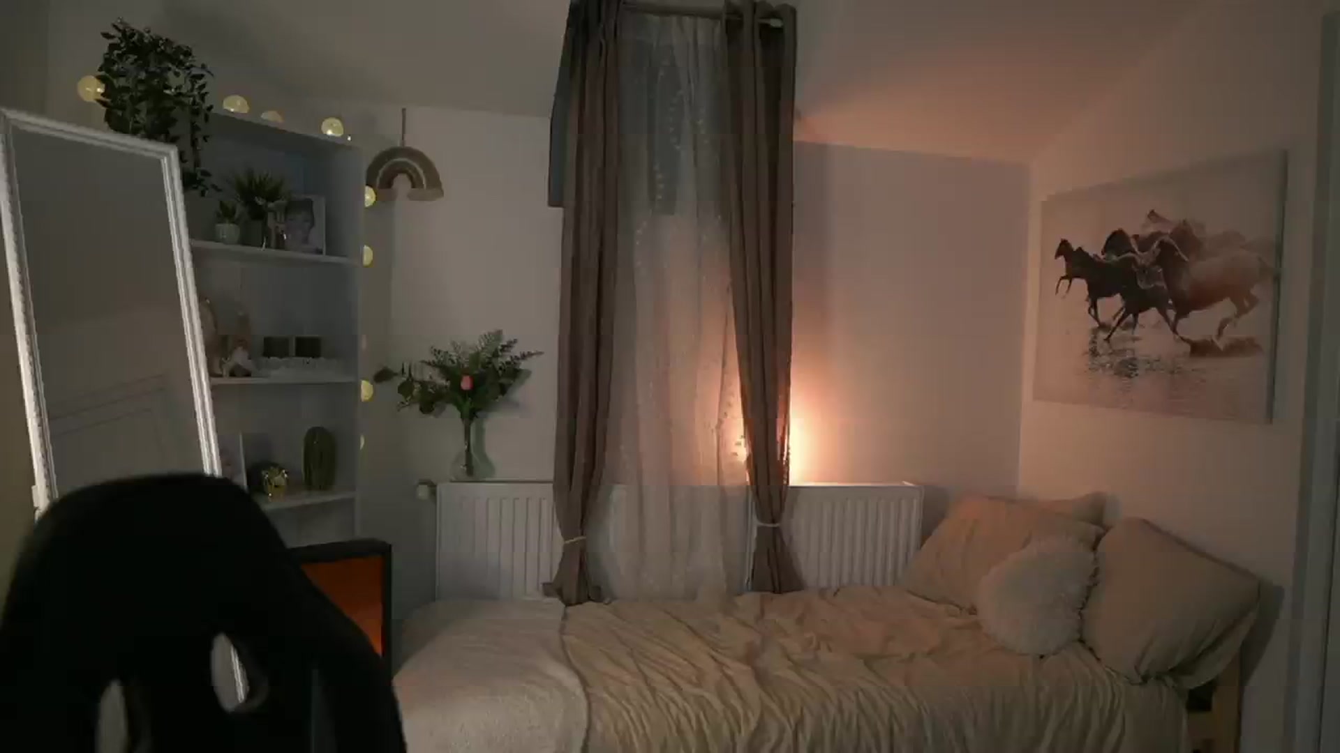 Gallery image thumbnail from Shy_jane's myfreecams stream on, 03/19/2025, 16:06 image 2 of 20