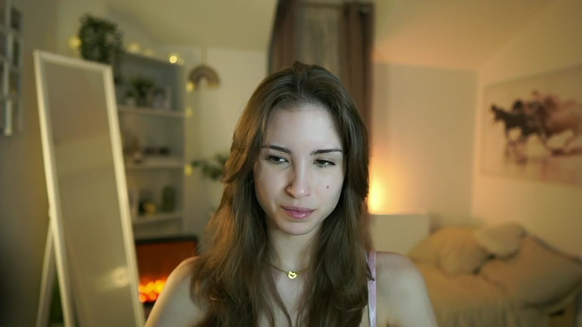 Gallery image thumbnail from Shy_jane's myfreecams stream on, 04/22/2025, 09:07 image 15 of 20