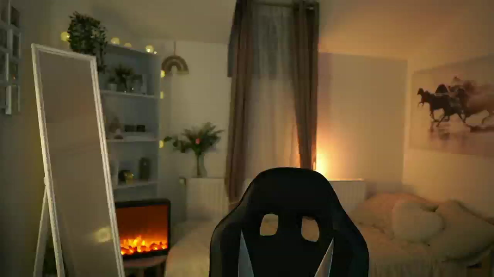 Gallery image thumbnail from Shy_jane's myfreecams stream on, 04/22/2025, 17:40 image 7 of 20
