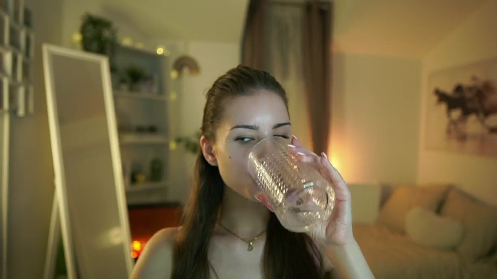 Gallery image thumbnail from Shy_jane's myfreecams stream on, 04/23/2025, 10:39 image 16 of 20
