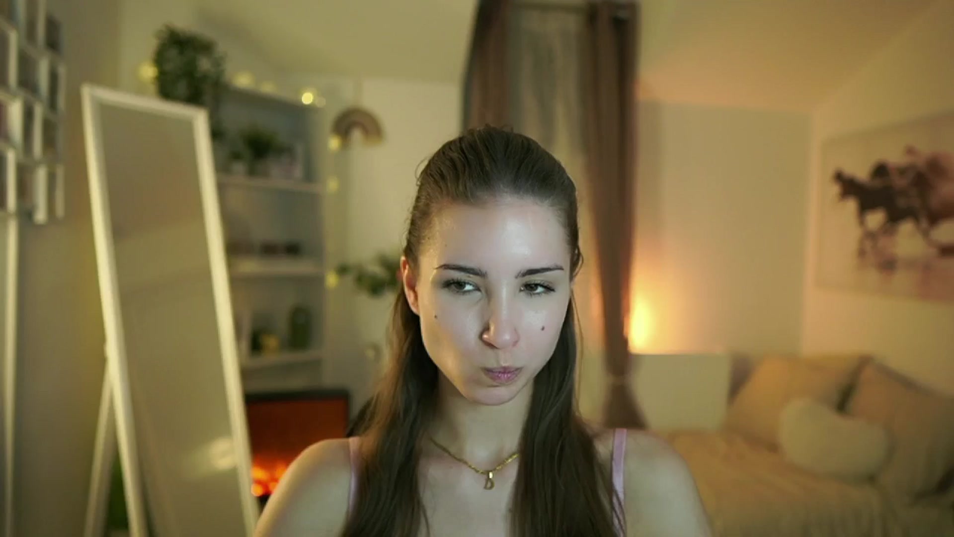 Gallery image thumbnail from Shy_jane's myfreecams stream on, 04/23/2025, 10:39 image 18 of 20