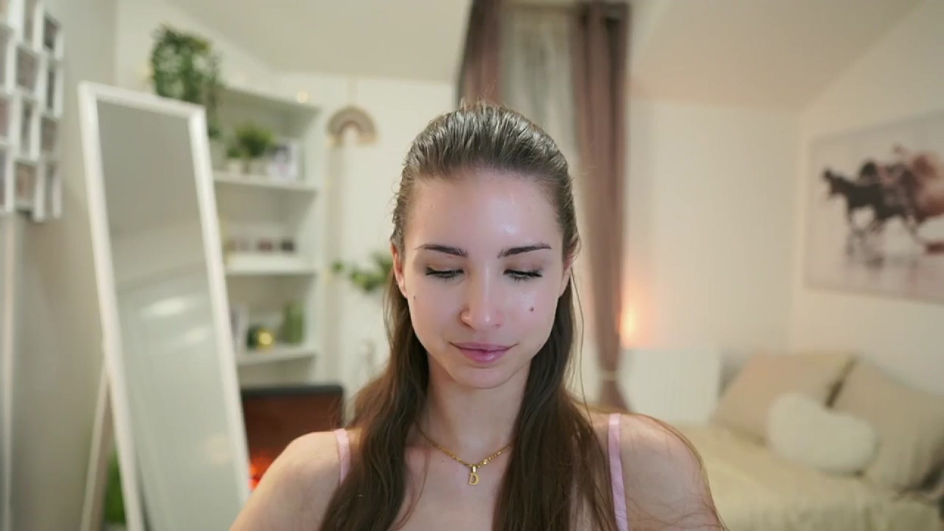Gallery image thumbnail from Shy_jane's myfreecams stream on, 04/23/2025, 12:15 image 4 of 20